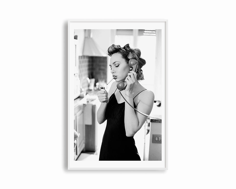 Poster Hub - Smoking Hot