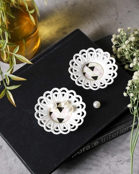 Pyramid Lace Edge Catchall - Set of 2home decor ,wall decor 