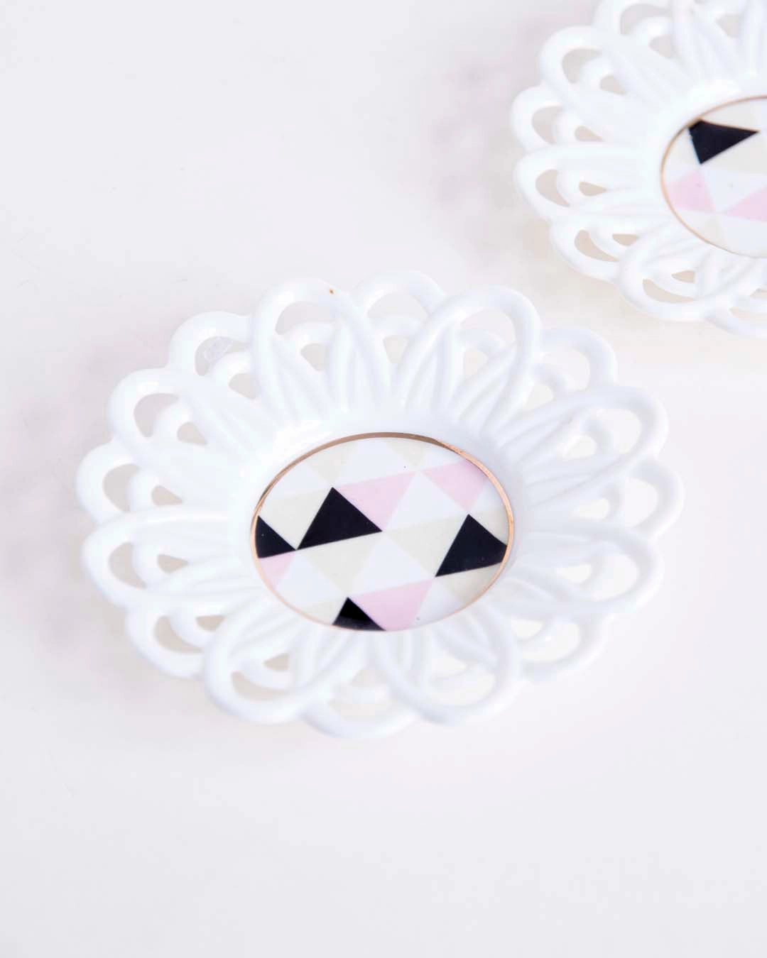 Pyramid Lace Edge Catchall - Set of 2