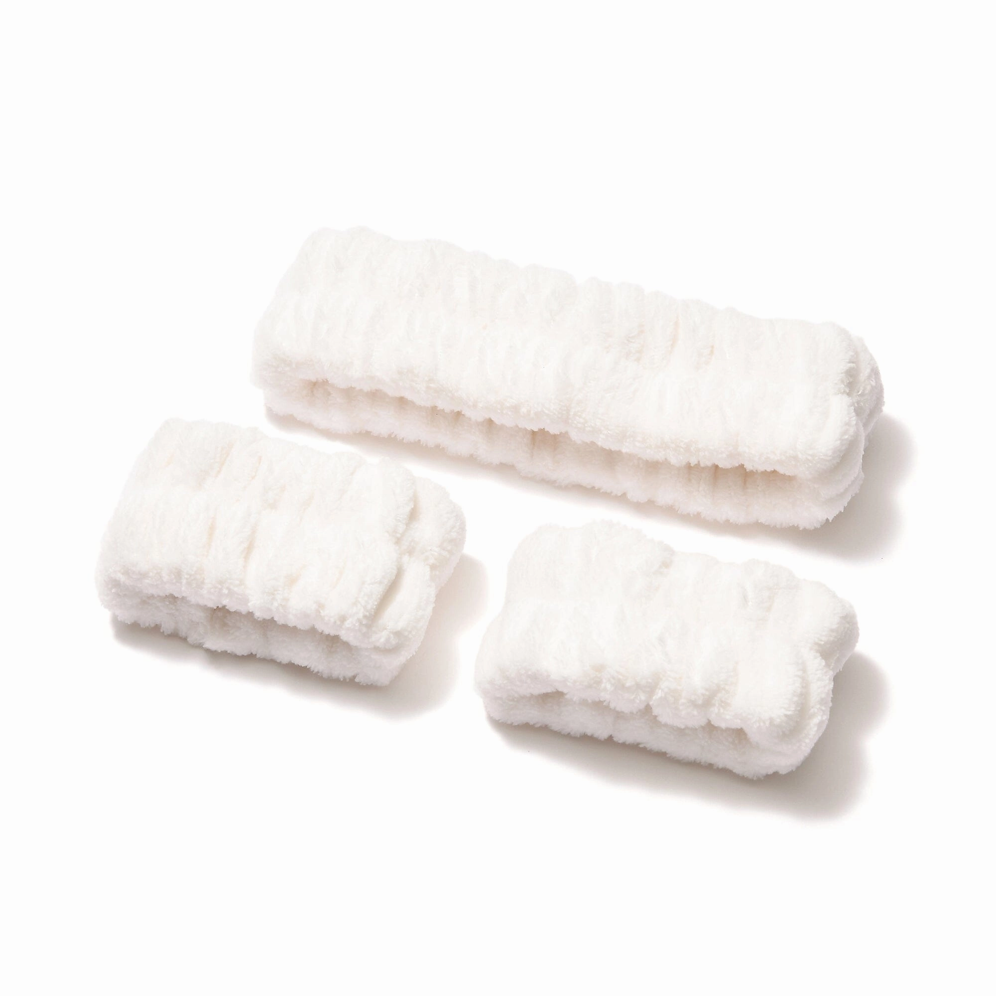 Repos Face Wash Set  Whitebedding sets ,throw blankets 