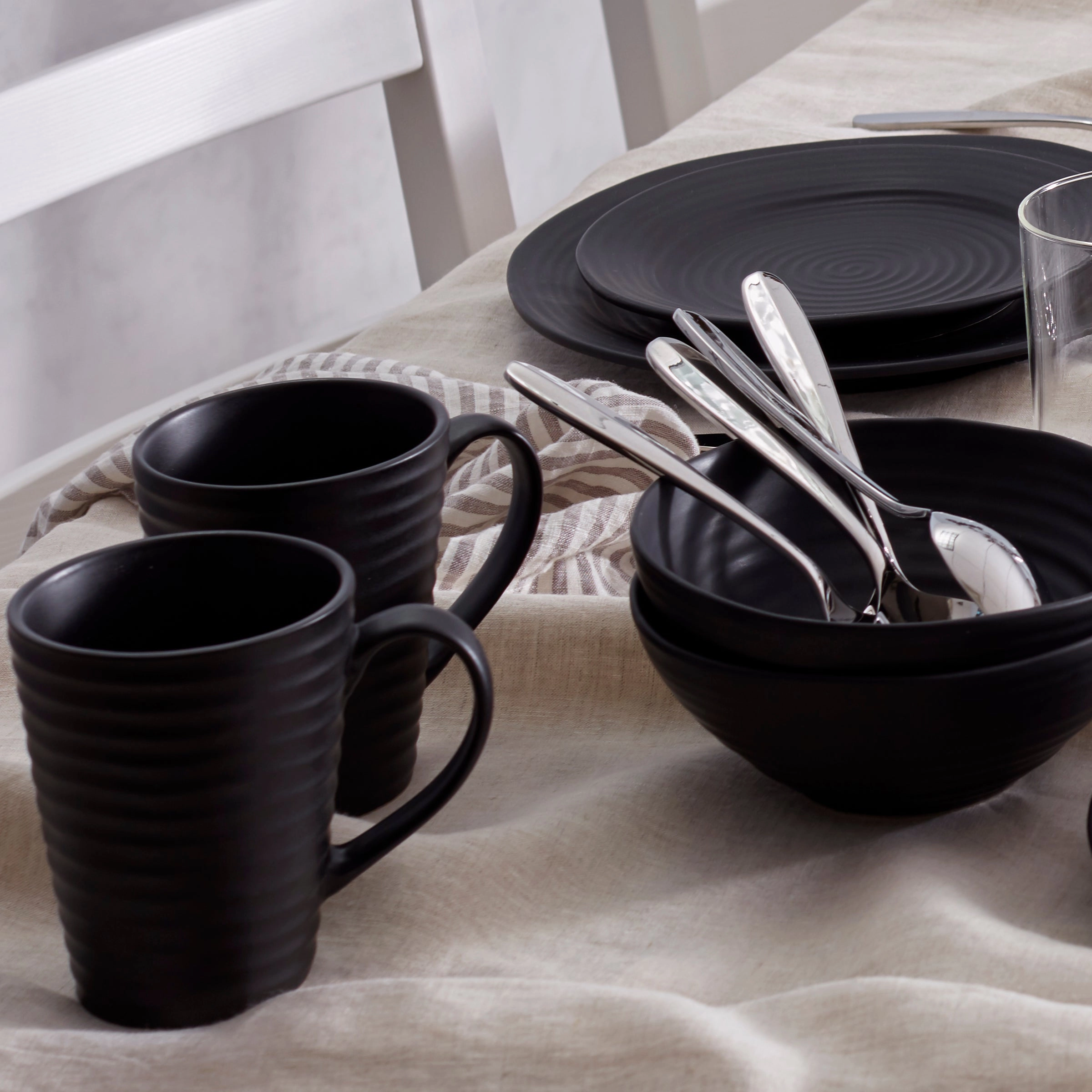 Ridge Black Mugs - Set of 4