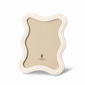 Ripple Frame - White Enamel - 5x7decorative photo frame ,personalized photo frame 
