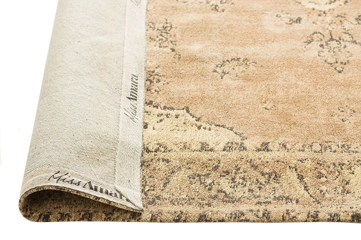 Sadie Coral Peach Turkish Style Distressed Rug *NO RETURNS UNLESS FAULTY