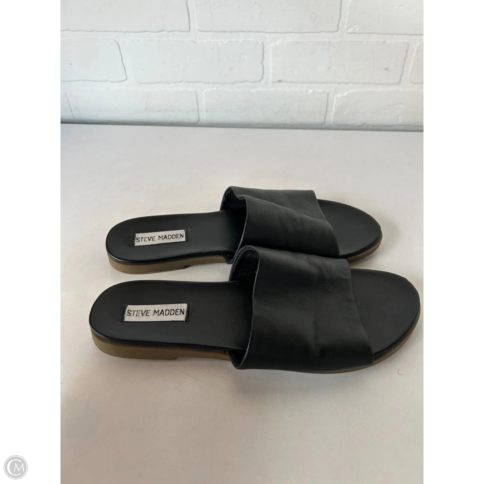 Sandals Flats By Steve Madden In Black, Size: 9
