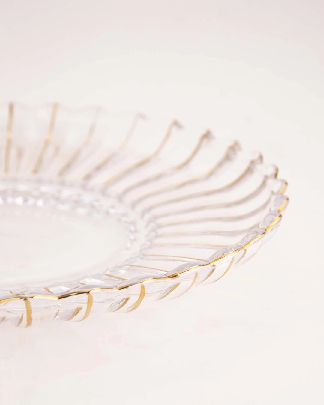Scalloped Edge Crystal Glass Decorative Plate