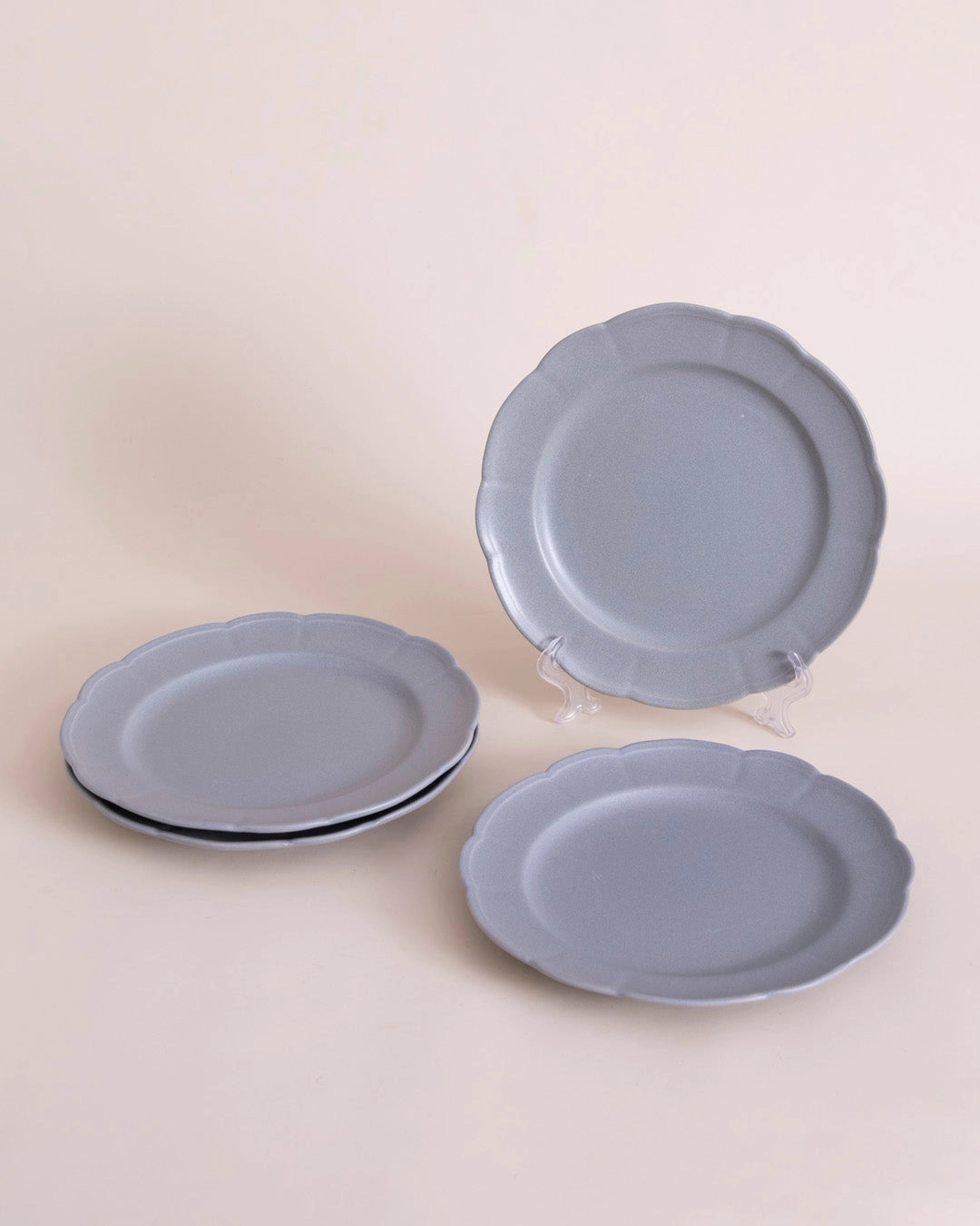 Scalloped Edge Dinner Plate