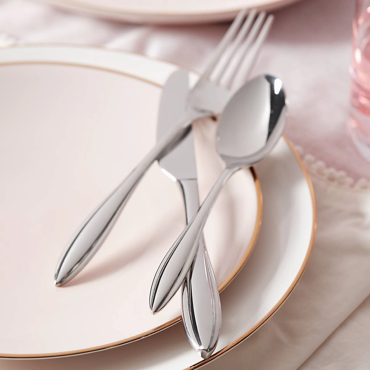 Sculpt 65 Piece Flatware Set