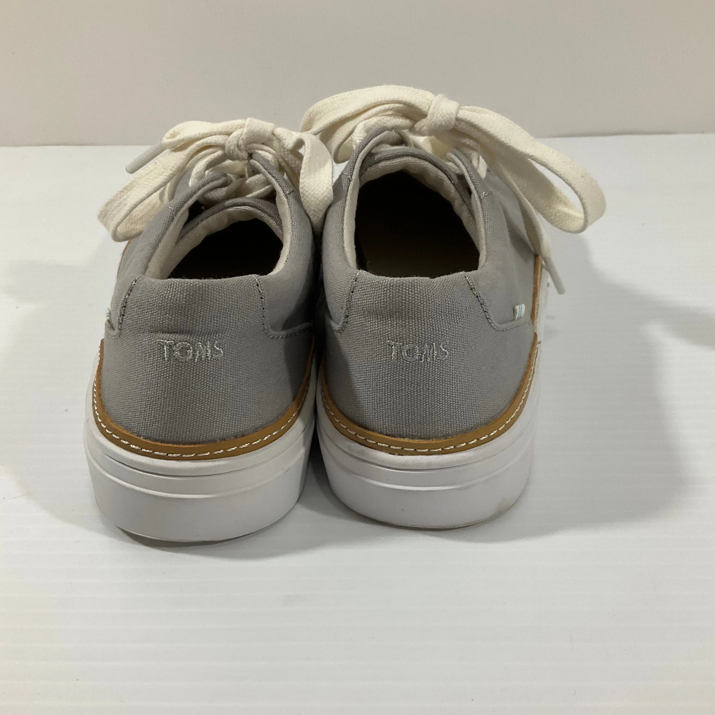 Shoes Athletic By Toms In Grey, Size: 7.5 toms