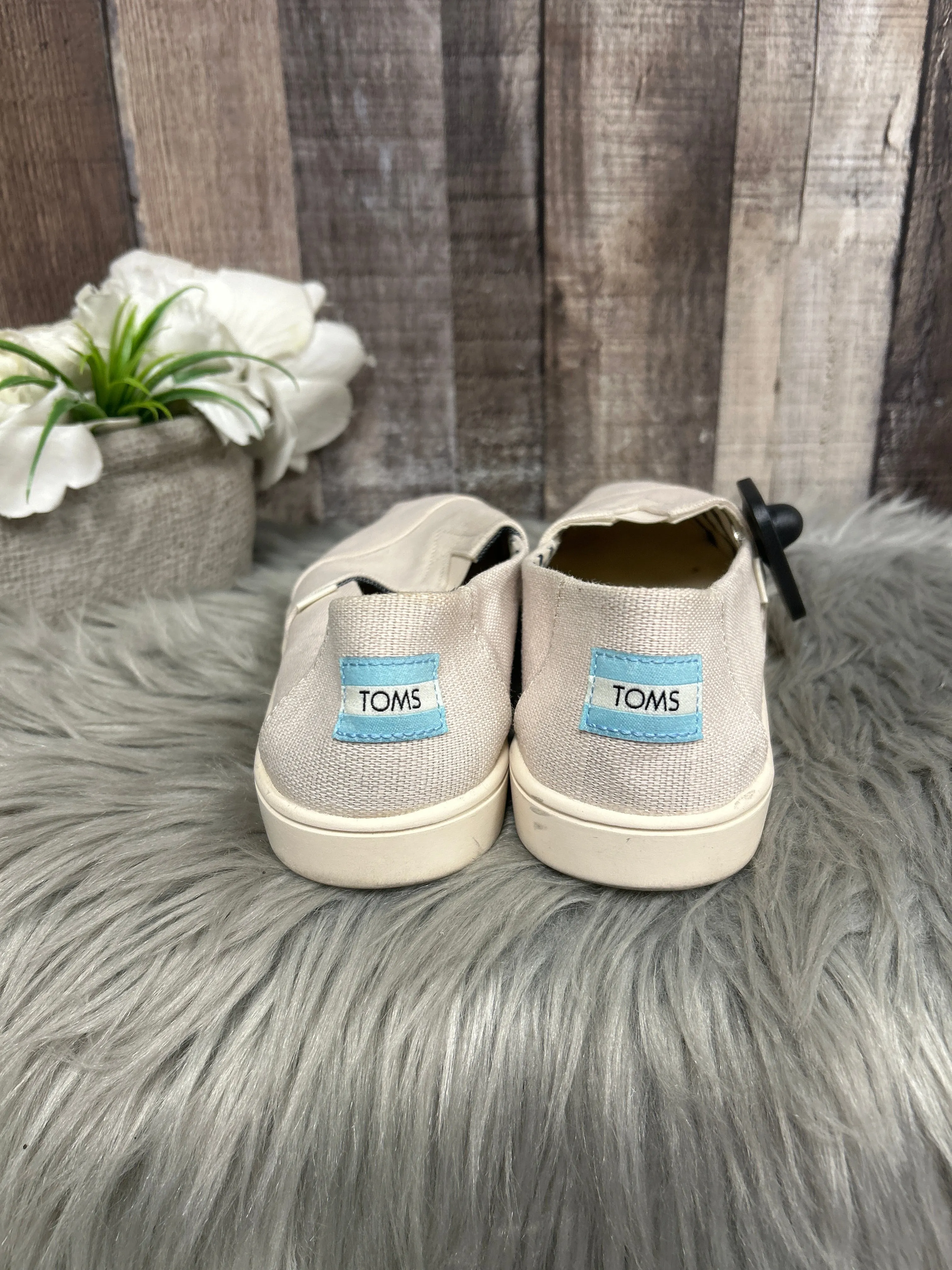 Shoes Flats By Toms In Ivory, Size: 7.5 toms