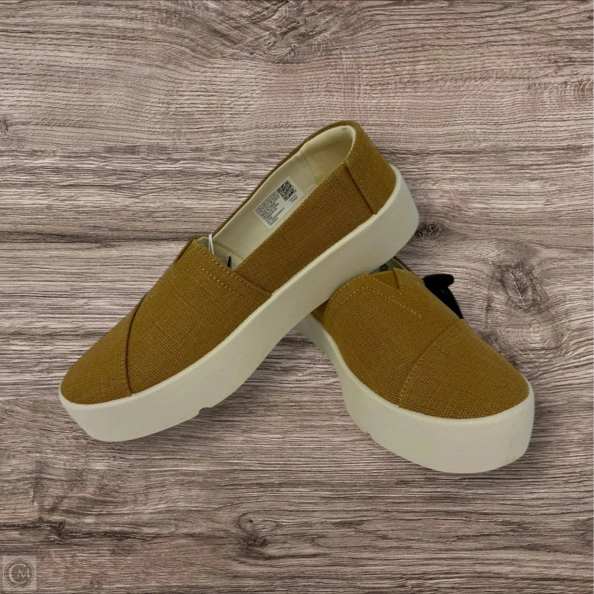 Shoes Flats By Toms In Maize Size: 7.5 toms