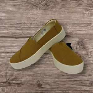 Shoes Flats By Toms In Maize Size: 7.5 toms