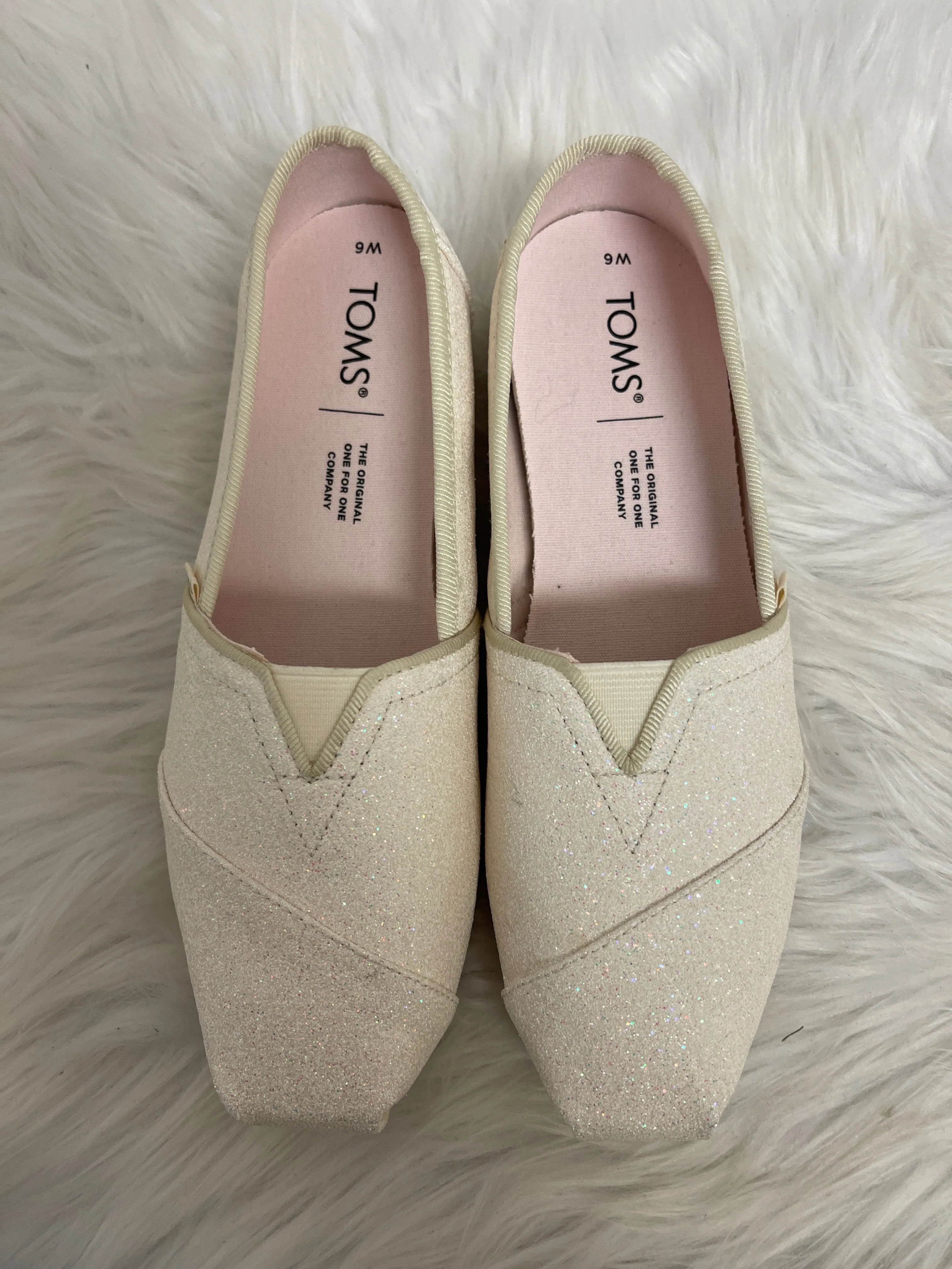 Shoes Flats By Toms In White, Size: 6 toms