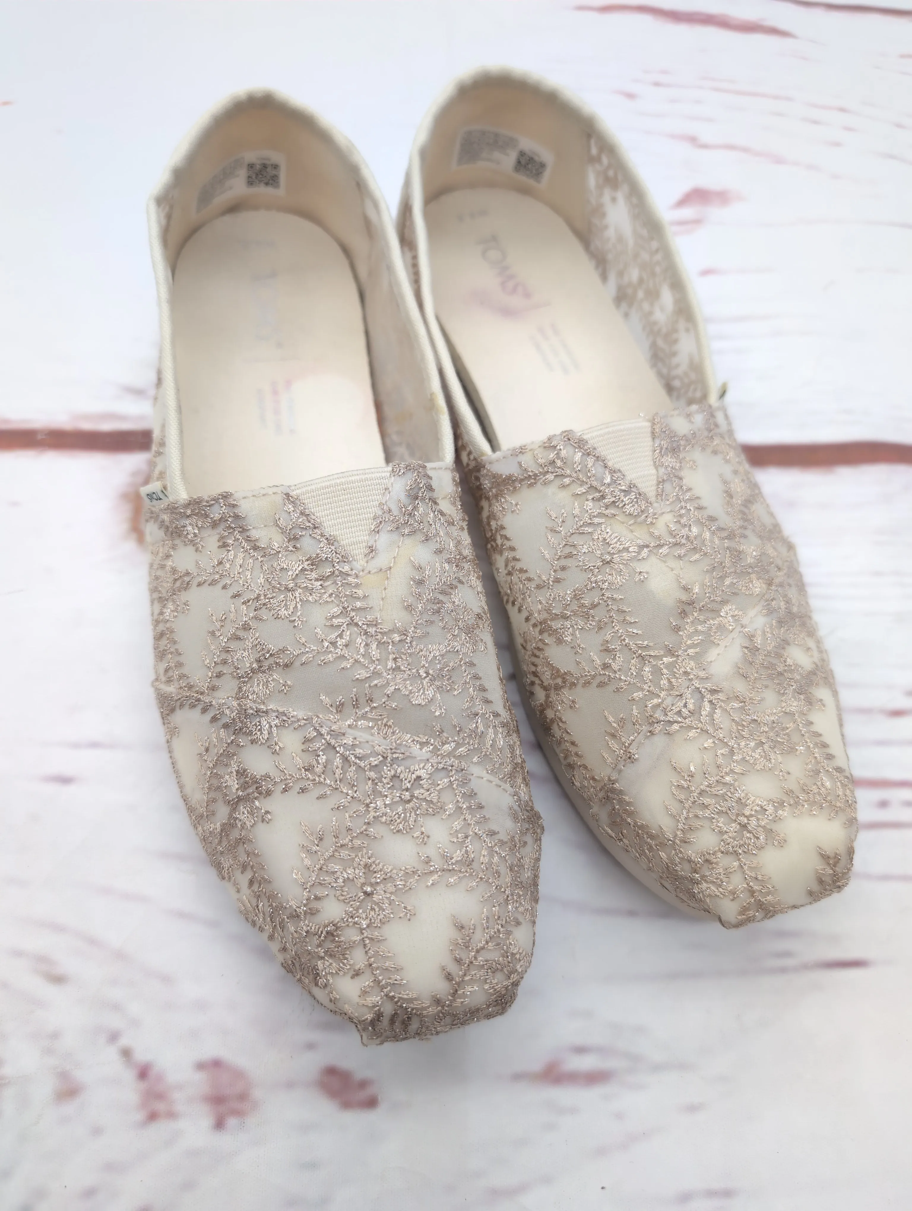 Shoes Flats Mule & Slide By Toms In Gold, Size: 8.5 toms