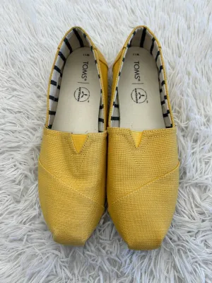 Shoes Flats Mule & Slide By Toms In Yellow, Size: 11 toms