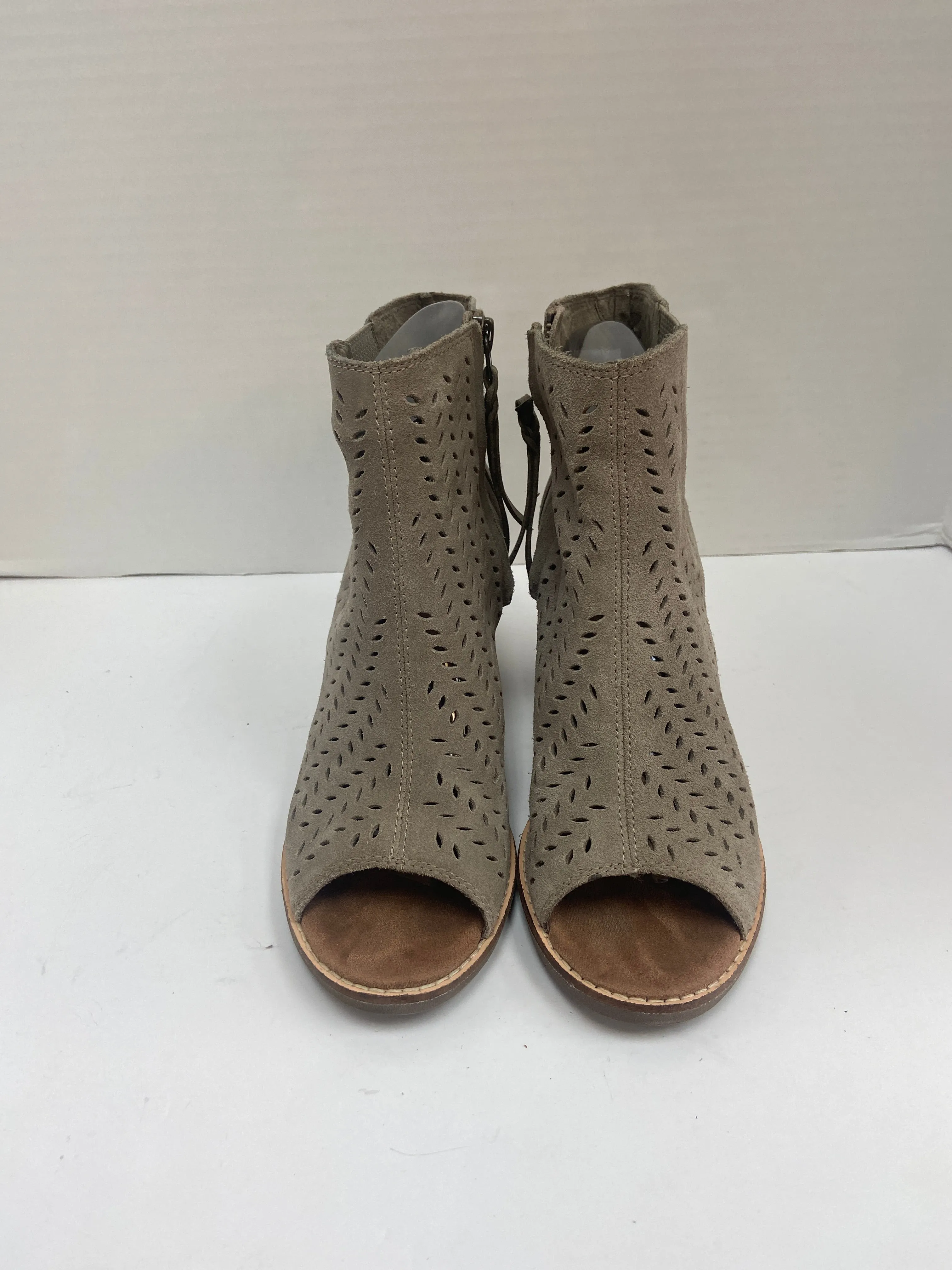 Shoes Heels Block By Toms In Beige, Size: 7 toms