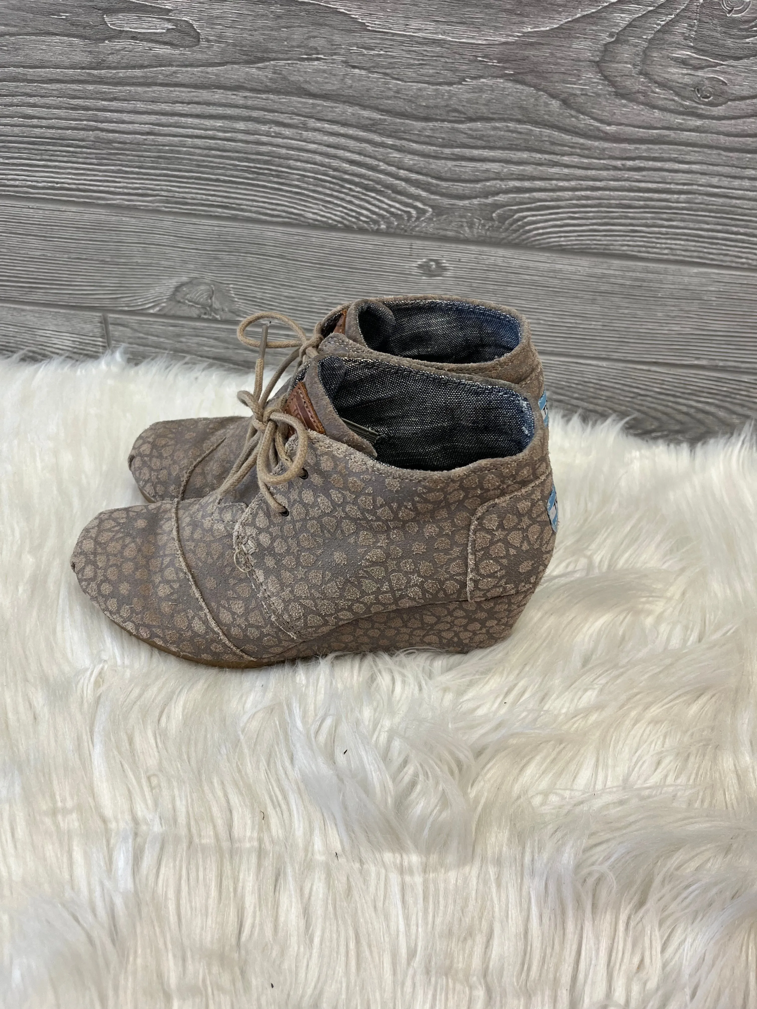 Shoes Heels Wedge By Toms In Brown, Size: 7 toms