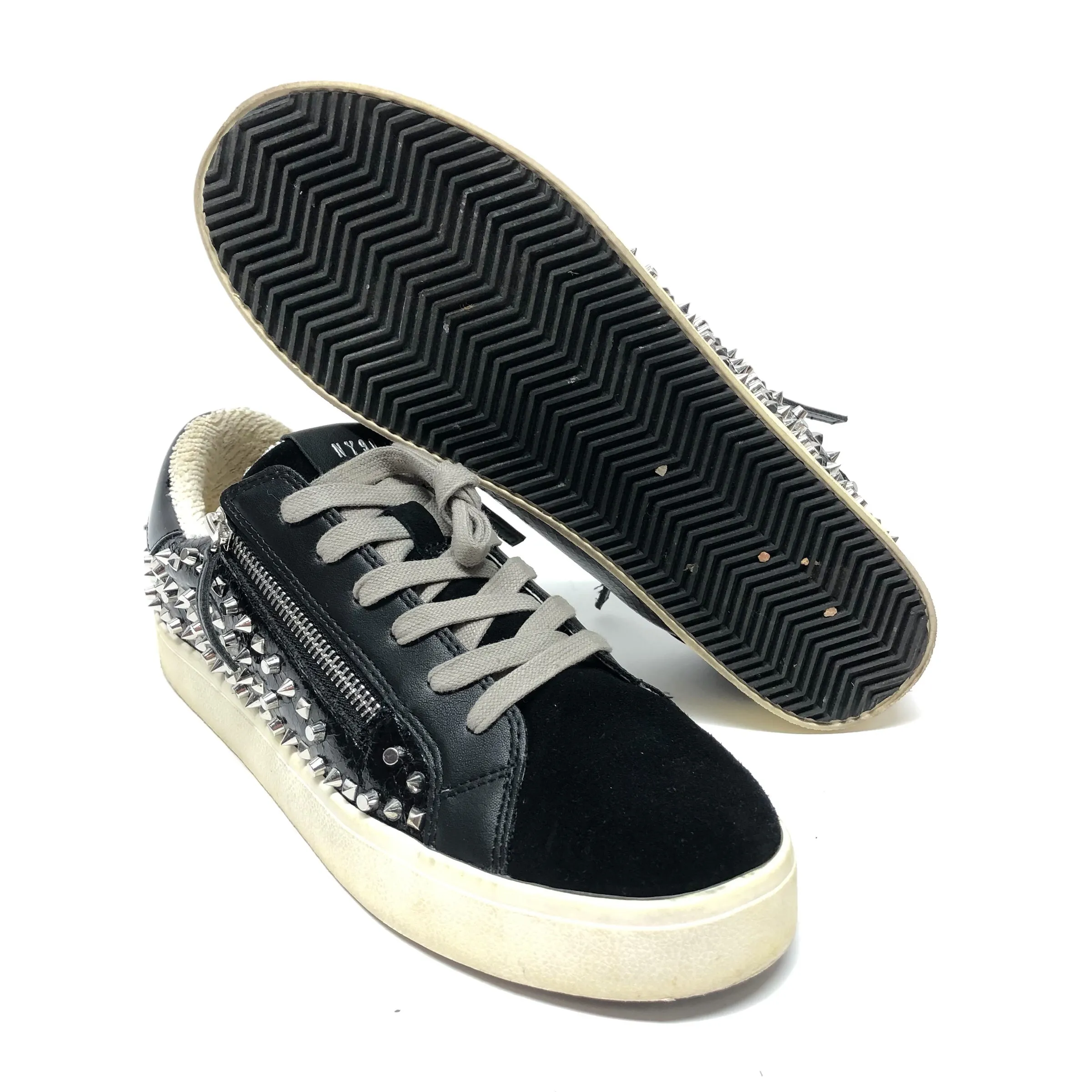 Shoes Sneakers By Steve Madden In Black & Silver, Size: 11 steve madden