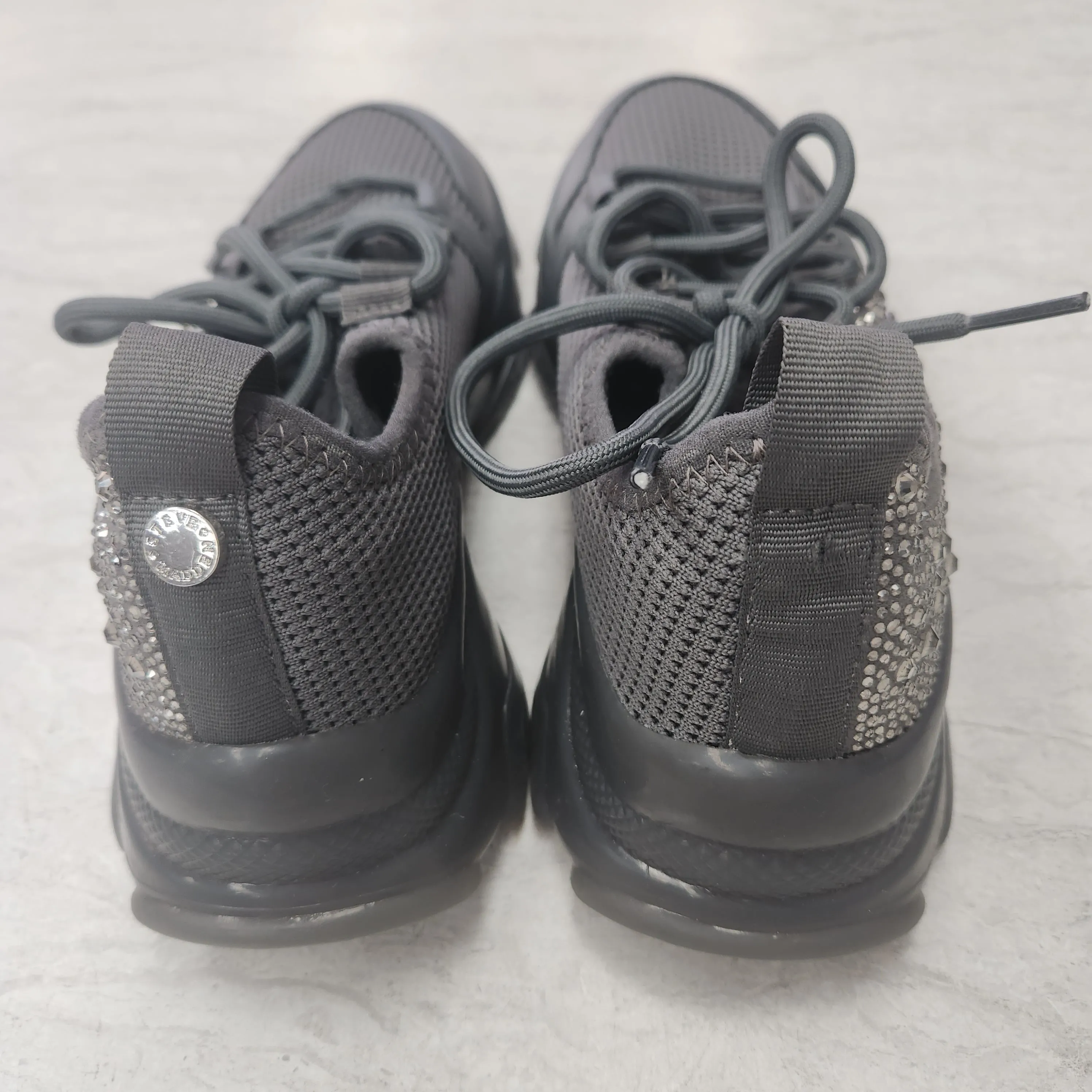 Shoes Sneakers By Steve Madden In Grey, Size: 5.5 steve madden
