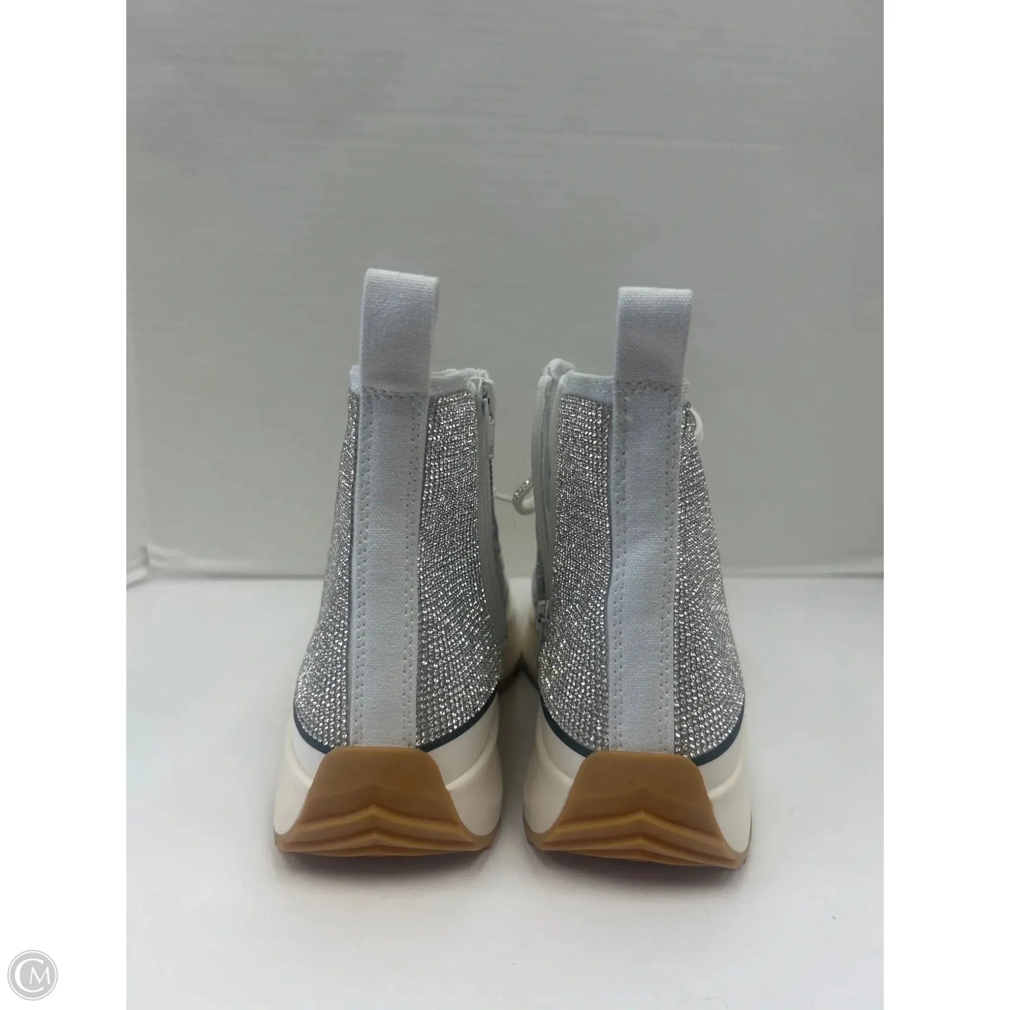 Shoes Sneakers By Steve Madden In White, Size: 10