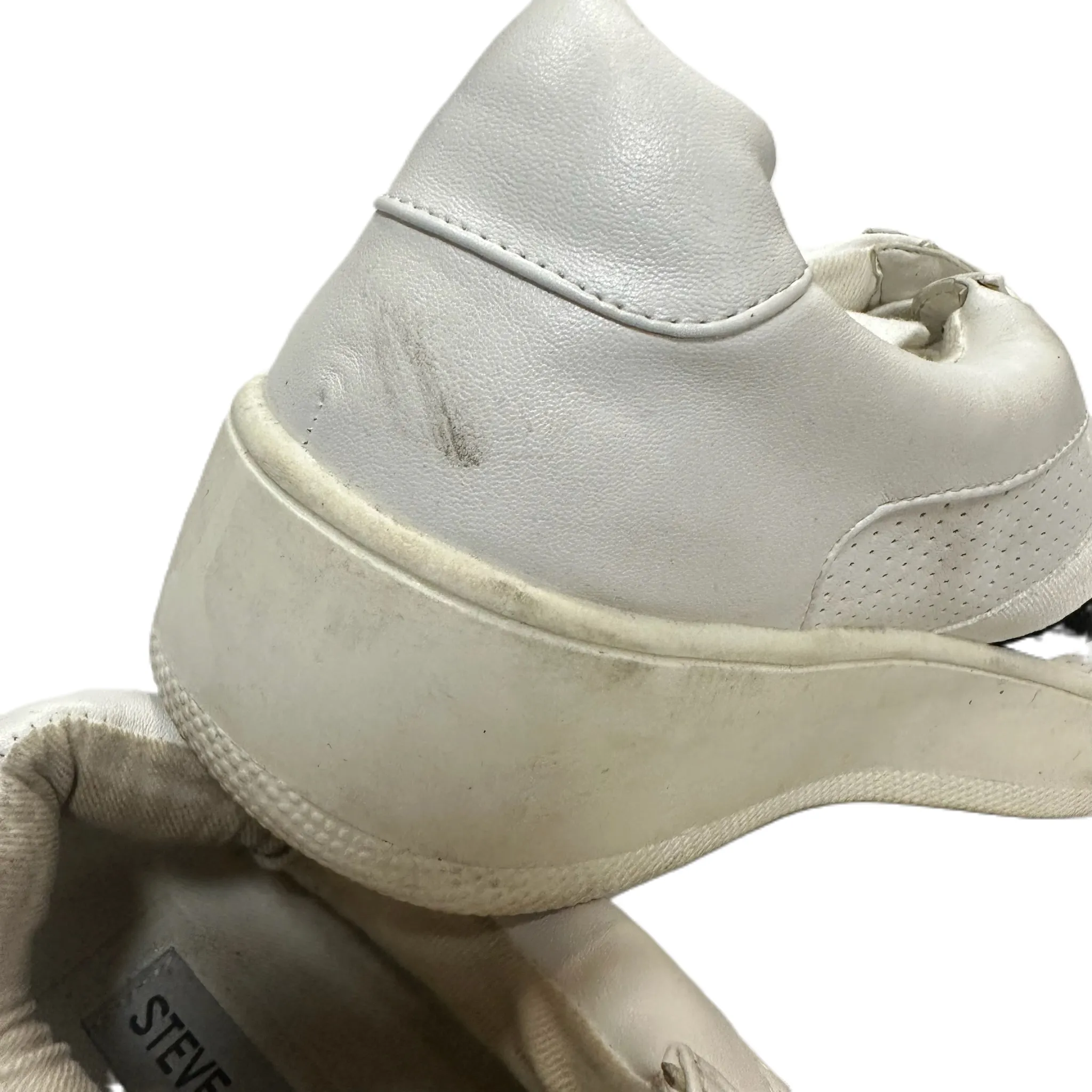 Shoes Sneakers By Steve Madden In White, Size: 9 steve madden