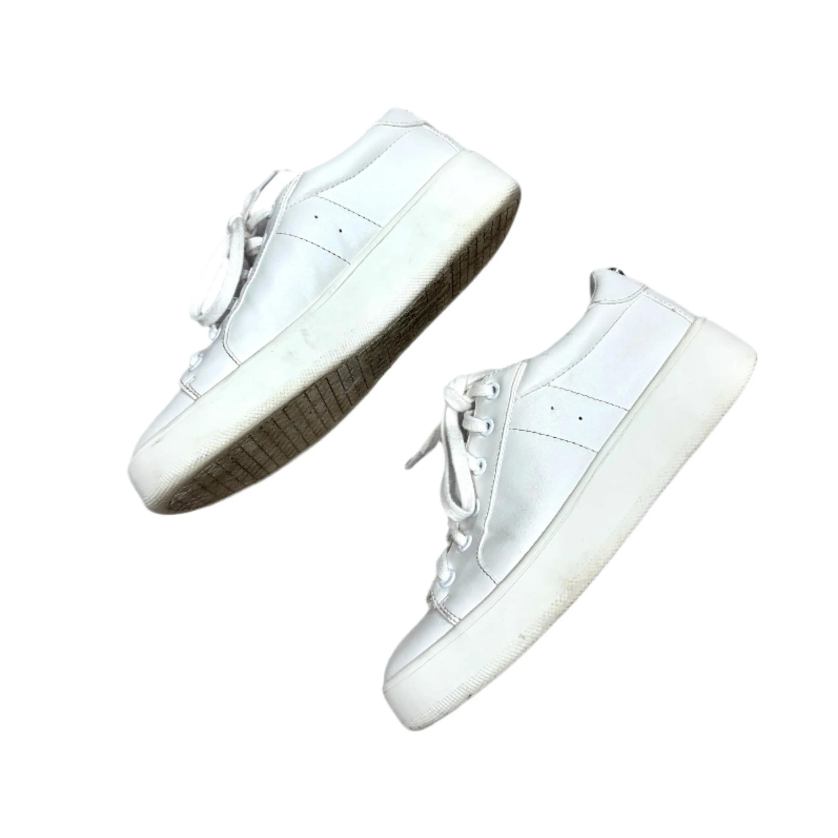 Shoes Sneakers By Steve Madden In White, Size: 9 steve madden