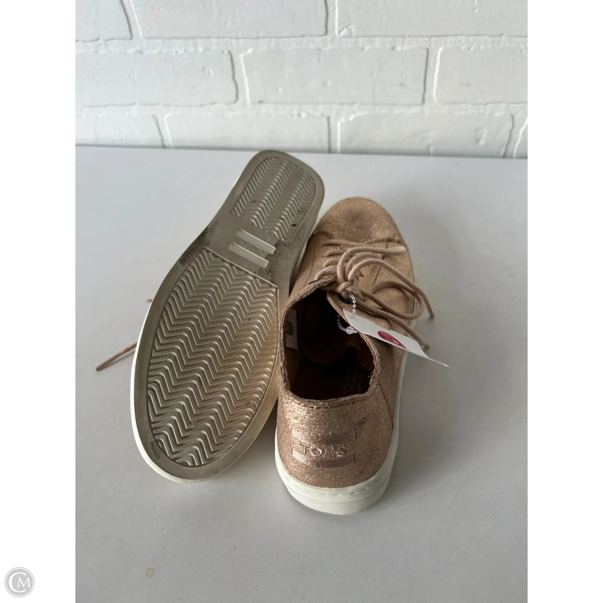 Shoes Sneakers By Toms In Gold, Size: 6.5 toms