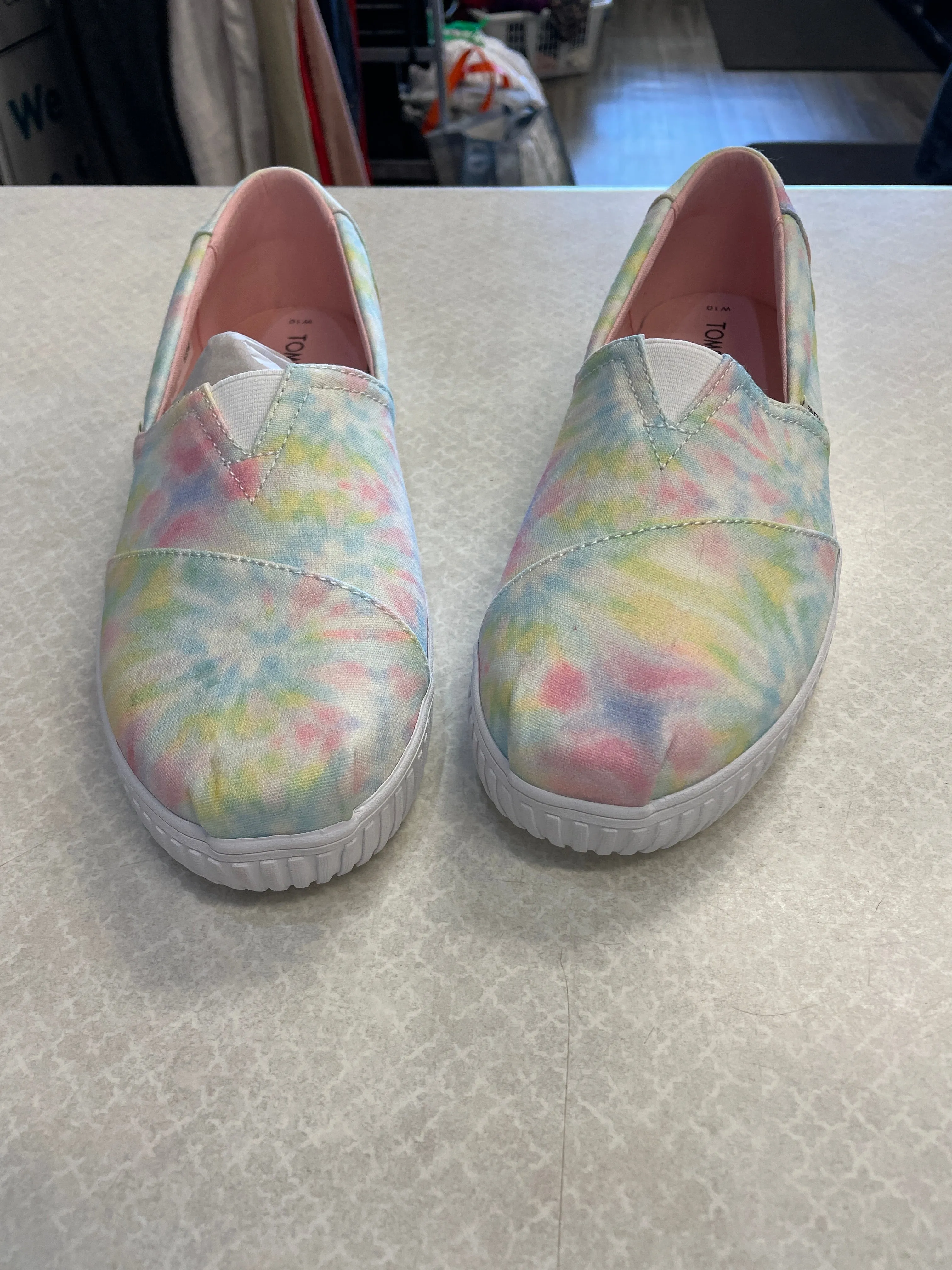 Shoes Sneakers By Toms In Tie Dye Print, Size: 10 toms