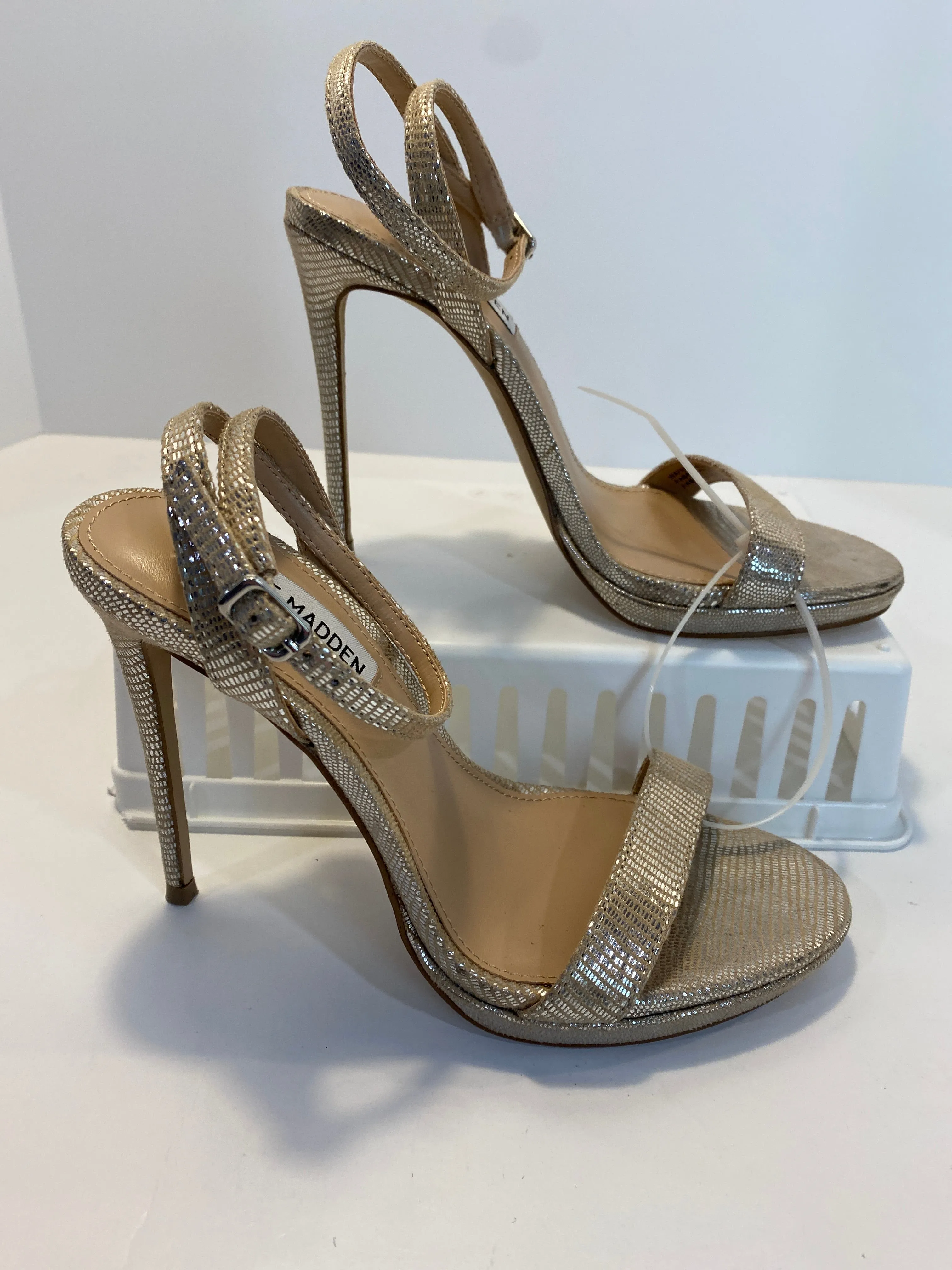Silver Shoes Heels Stiletto Steve Madden, Size 6 steve madden