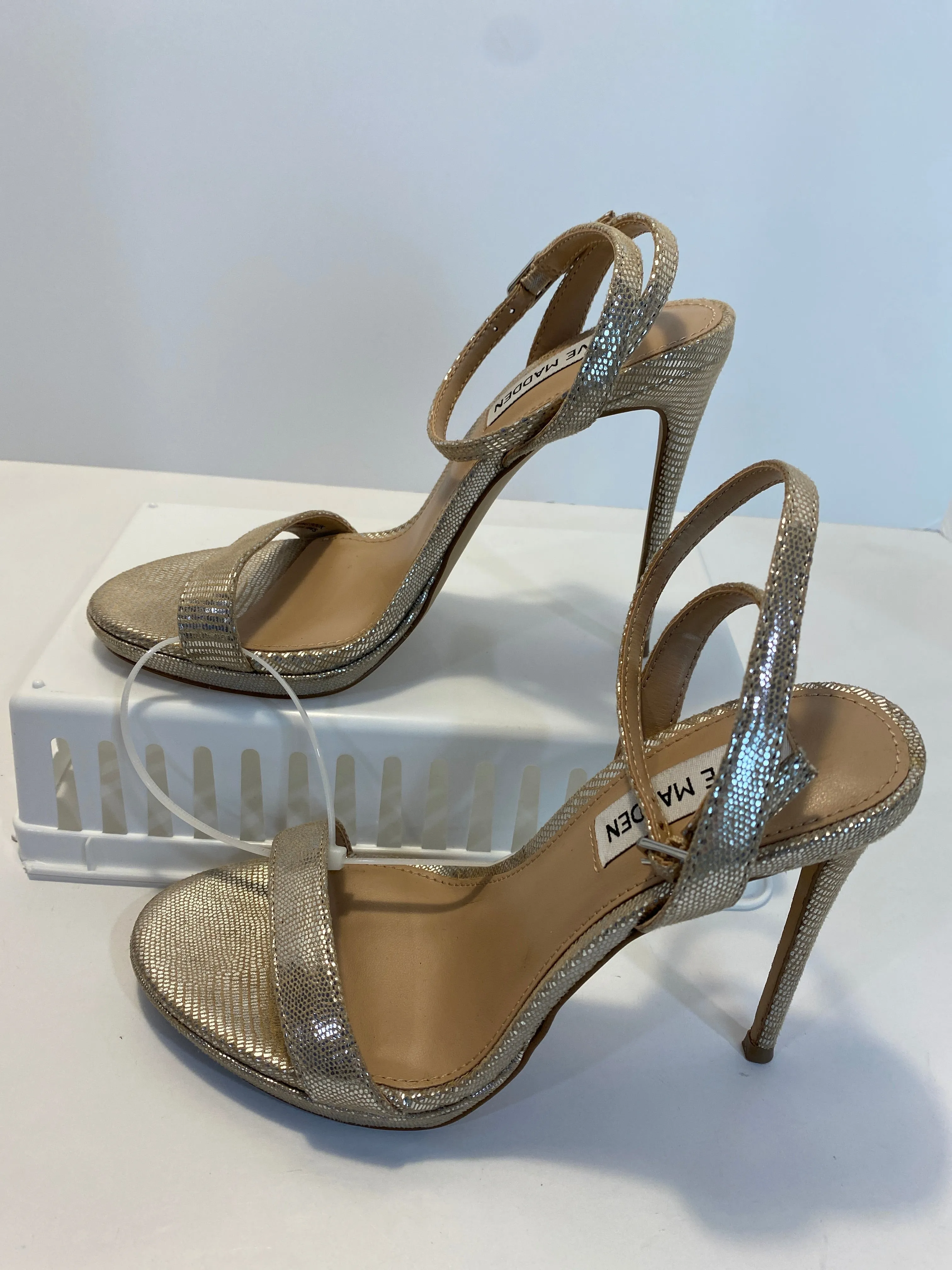 Silver Shoes Heels Stiletto Steve Madden, Size 6 steve madden