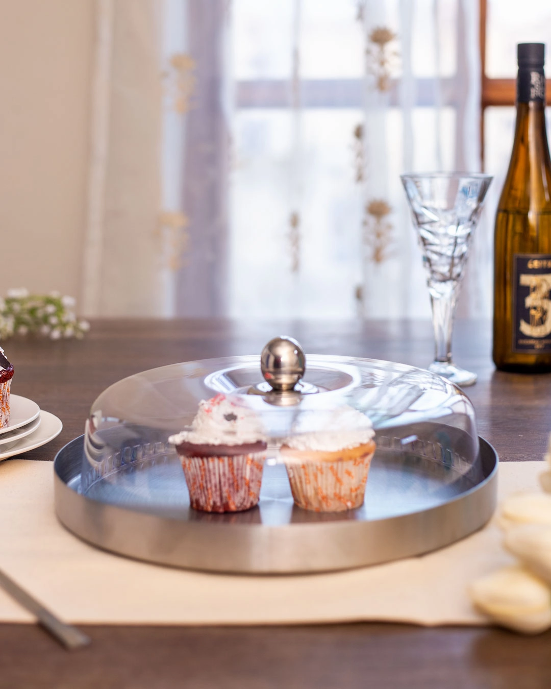 Silver Stainless Steel Cake Plate with Fiber Domemodern kitchen decor ,kitchen dinner set ,dinnerware 