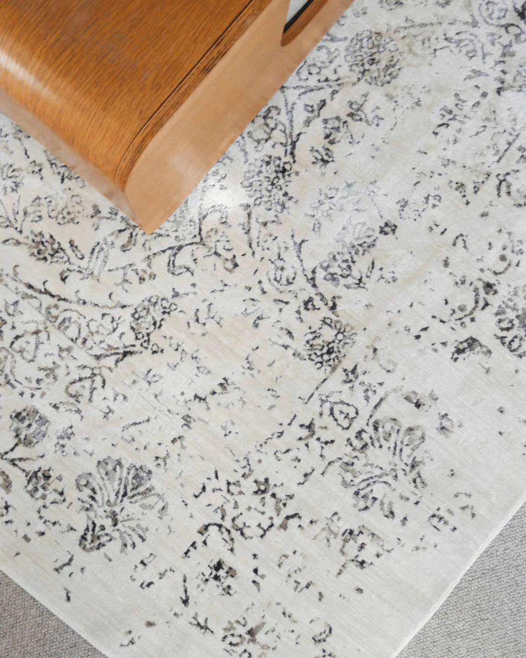 Simran Cream Brown And Silver Traditional Floral Rug *NO RETURNS UNLESS FAULTY