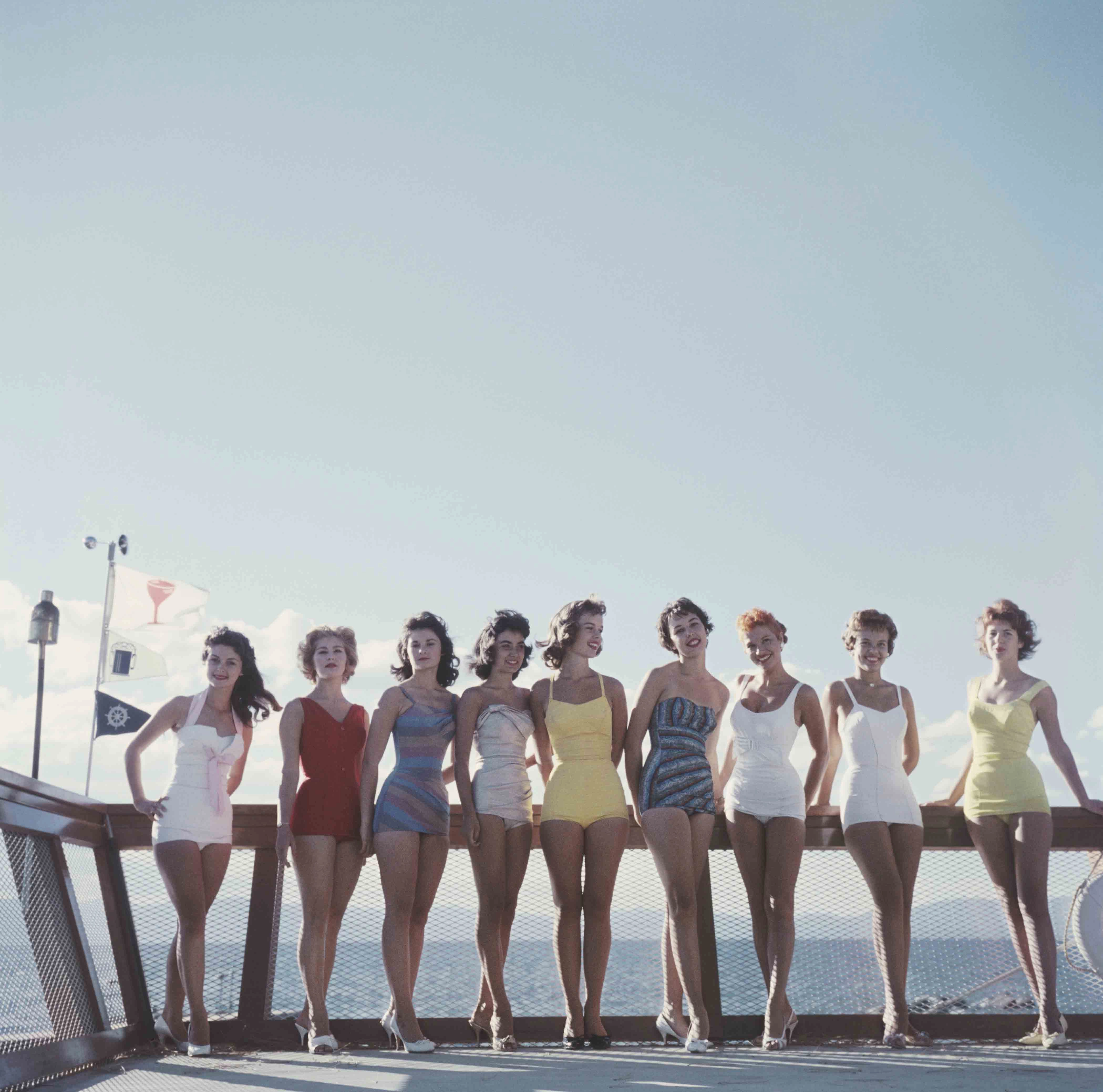 Slim Aarons 'Lake Tahoe Ladies" Photographnordic style wall decor