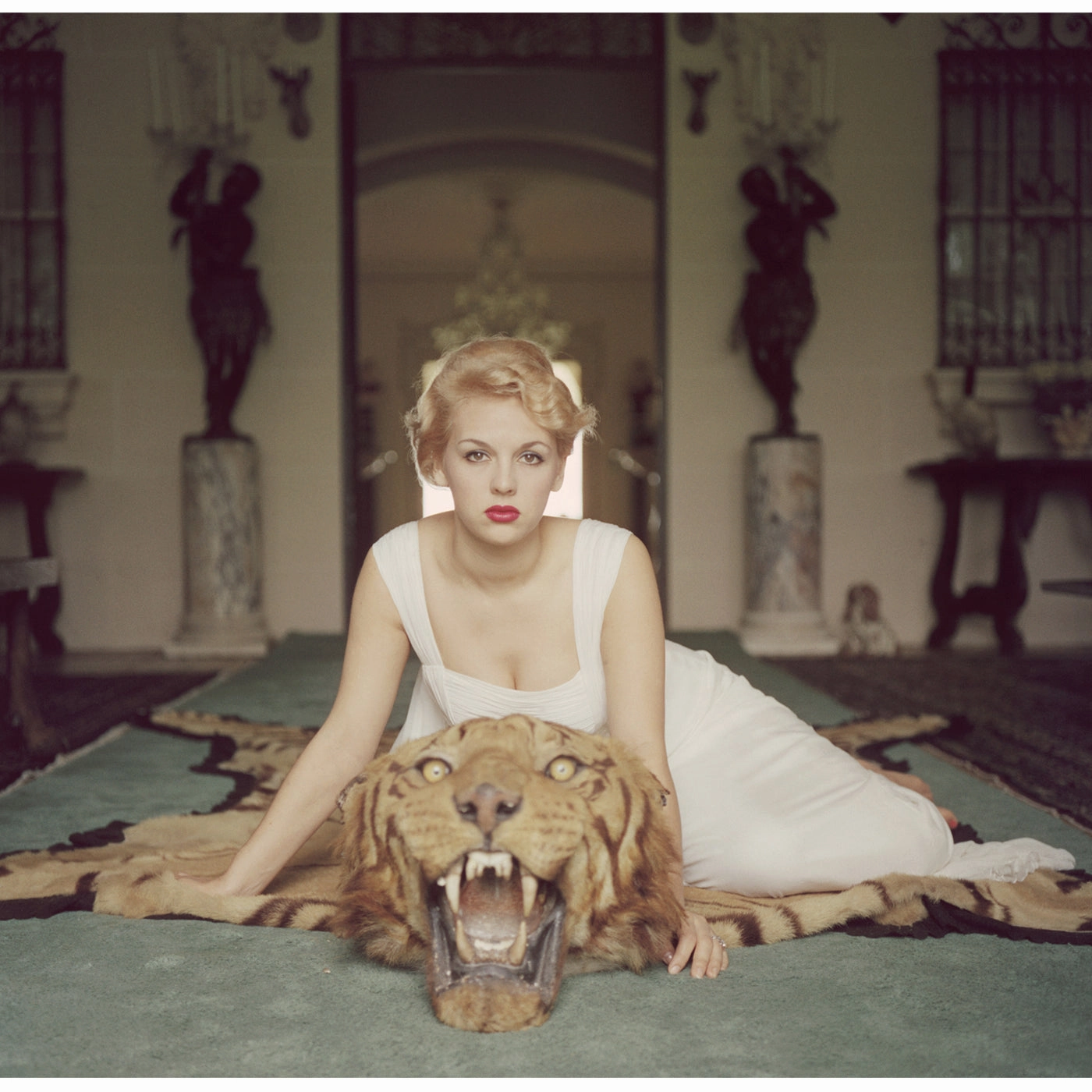 Slim Aarons Beauty and The Beast Photographnordic style wall decor