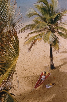 Slim Aarons "Caribe Hilton Beach" Photographnordic style wall decor