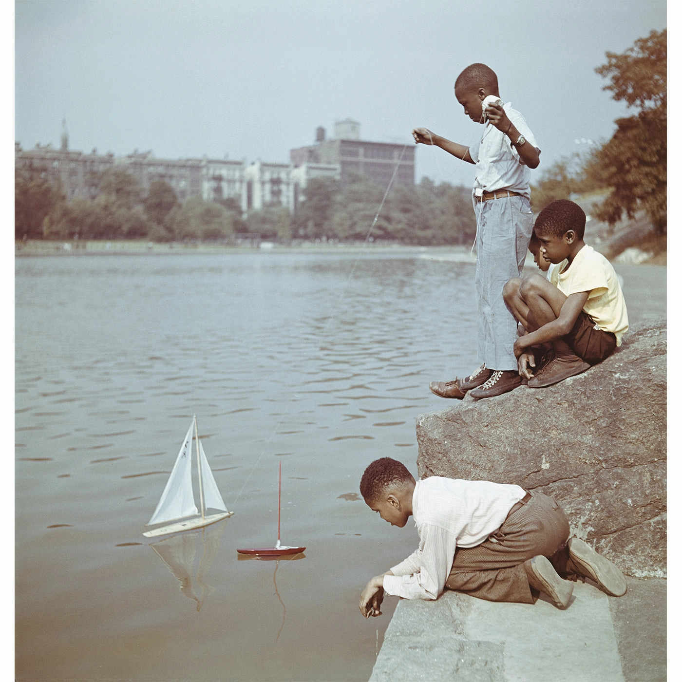 Slim Aarons "Model Boat Sailing" Photographnordic style wall decor