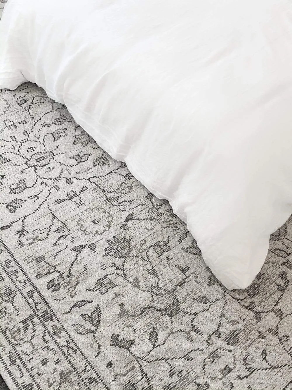 Sonia Beige and Grey Floral Pattern Rug *NO RETURNS UNLESS FAULTY
