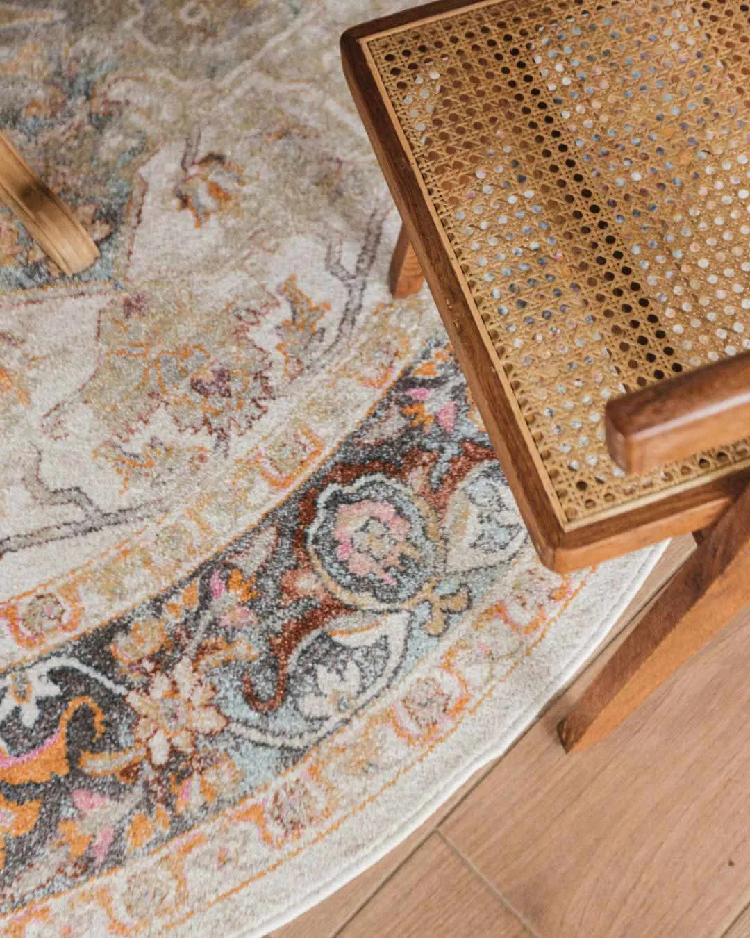 Summer Orange and Blue Multi-Colour Distressed Round Rug