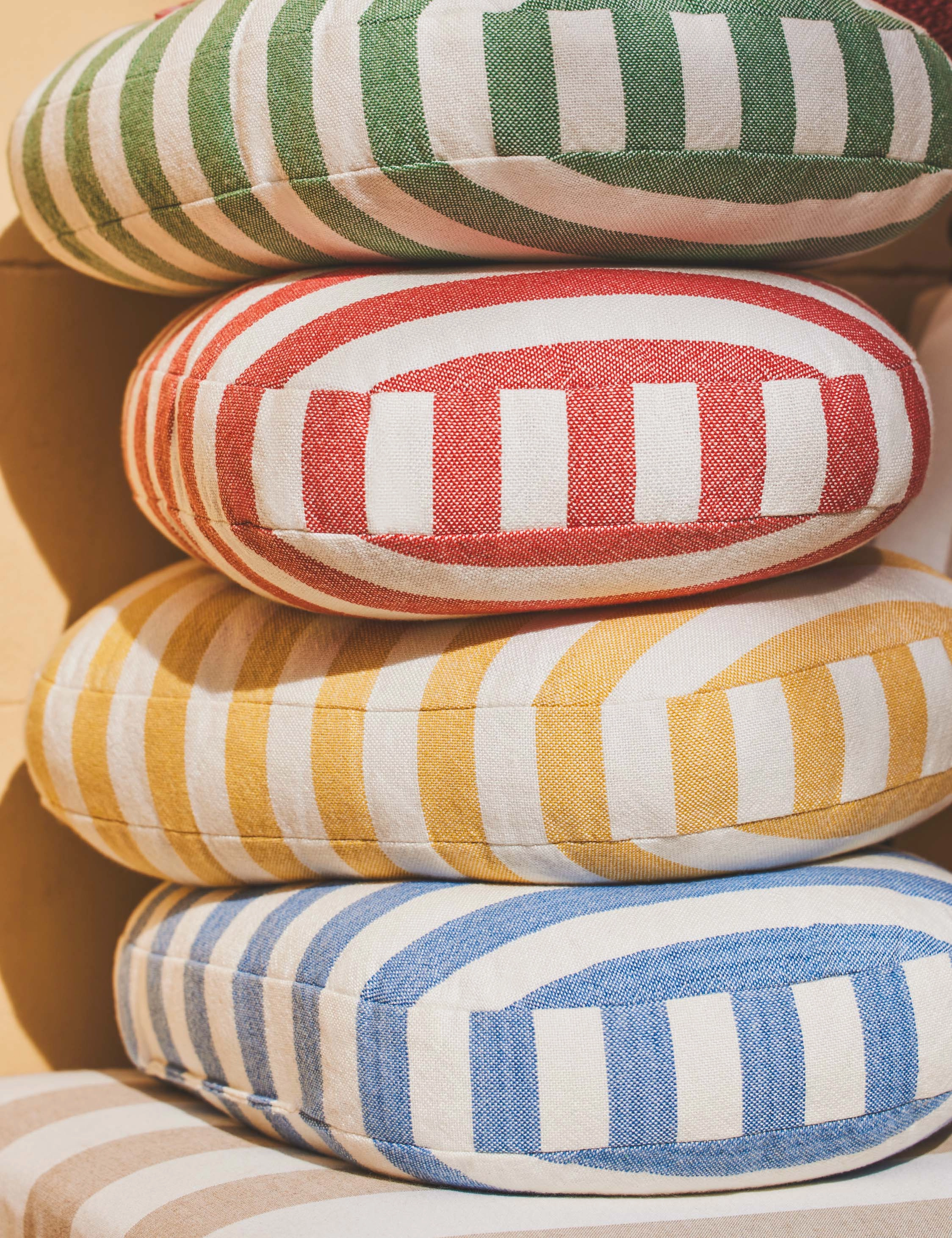 Sunday Indoor / Outdoor Pill Pillow