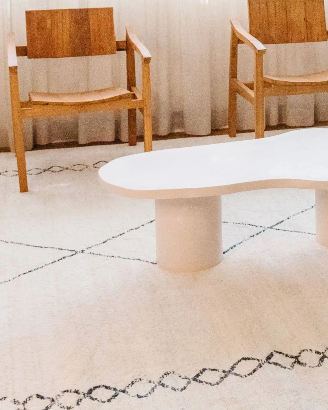 Tamira Grey and Ivory Diamond Tribal Rug *NO RETURNS UNLESS FAULTY