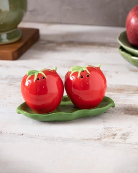 Tomato Salt & Pepper Shaker Setmodern kitchen decor ,kitchen dinner set ,dinnerware 