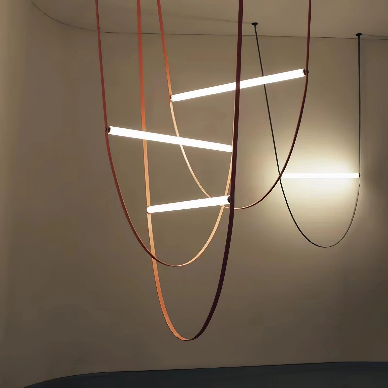 Tracer Belt Pendant Lamp