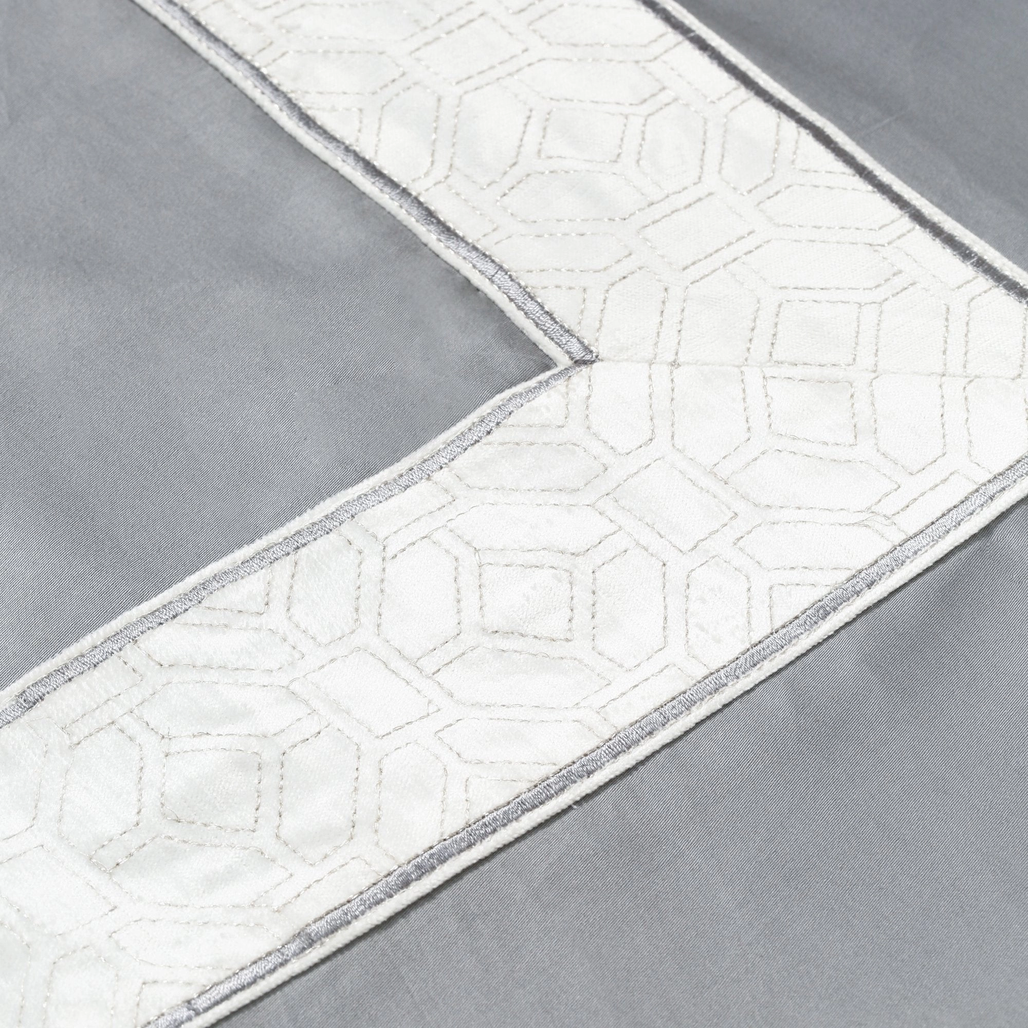 Vertz Comforter Case Single Gray X White