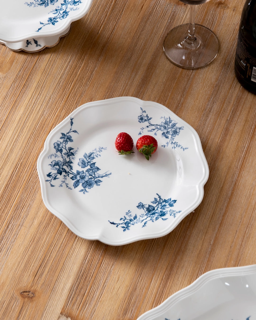 Vintage Blue Floral Scalloped Quarter Plate