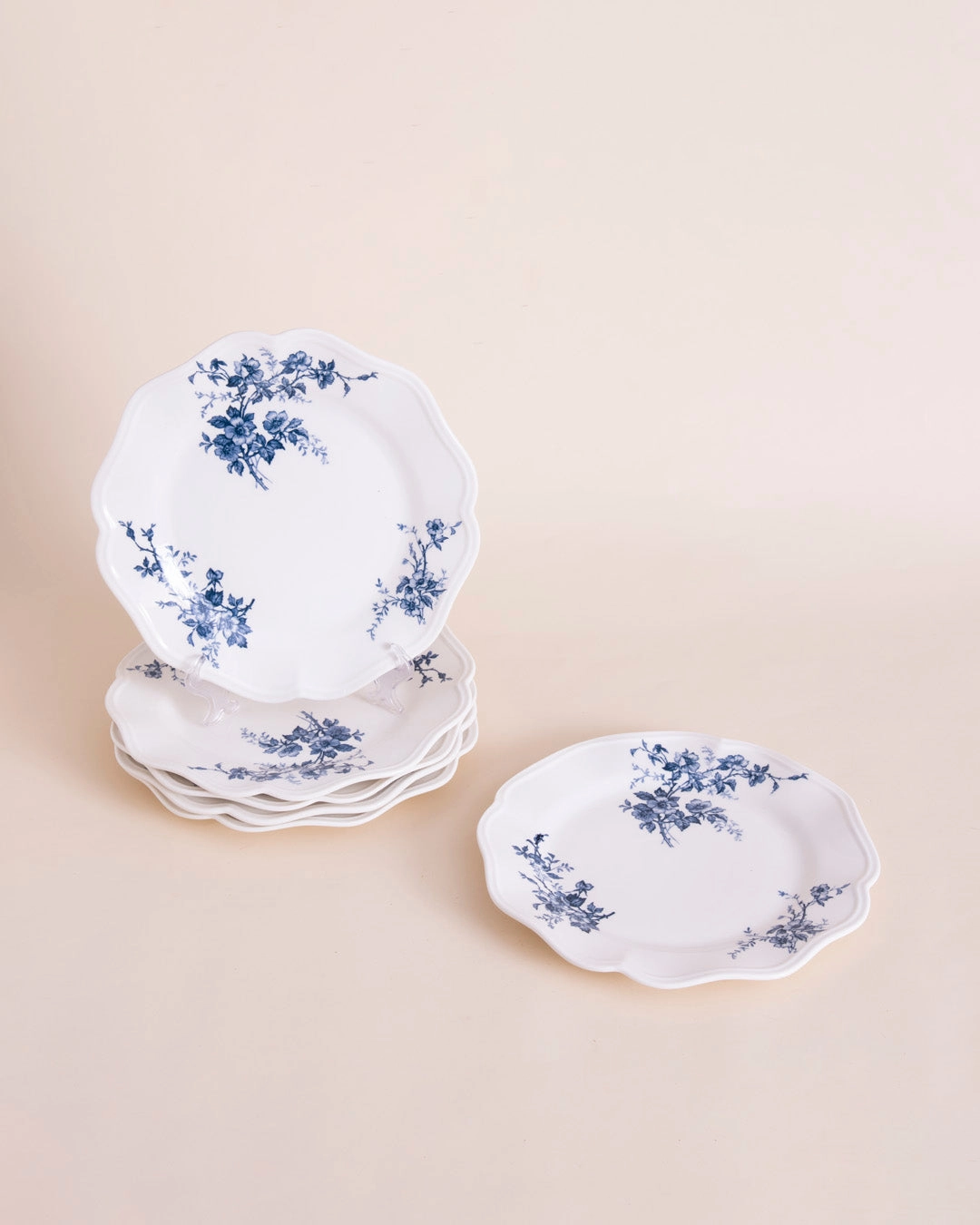 Vintage Blue Floral Scalloped Quarter Plate