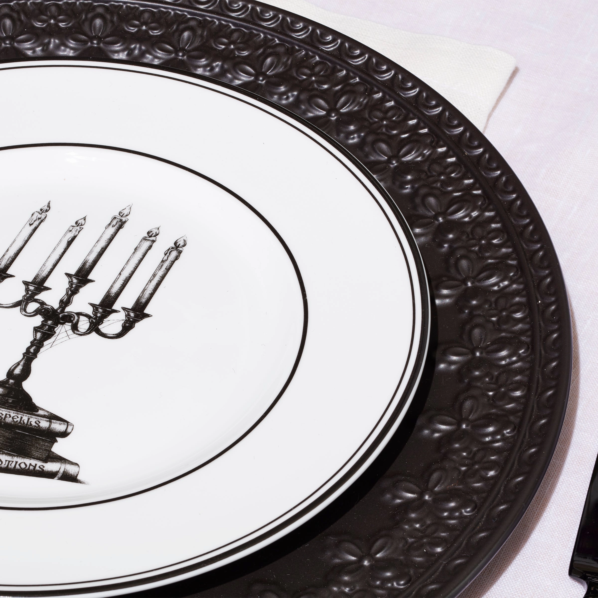 Vintage Halloween Dessert Plates - Set of 4