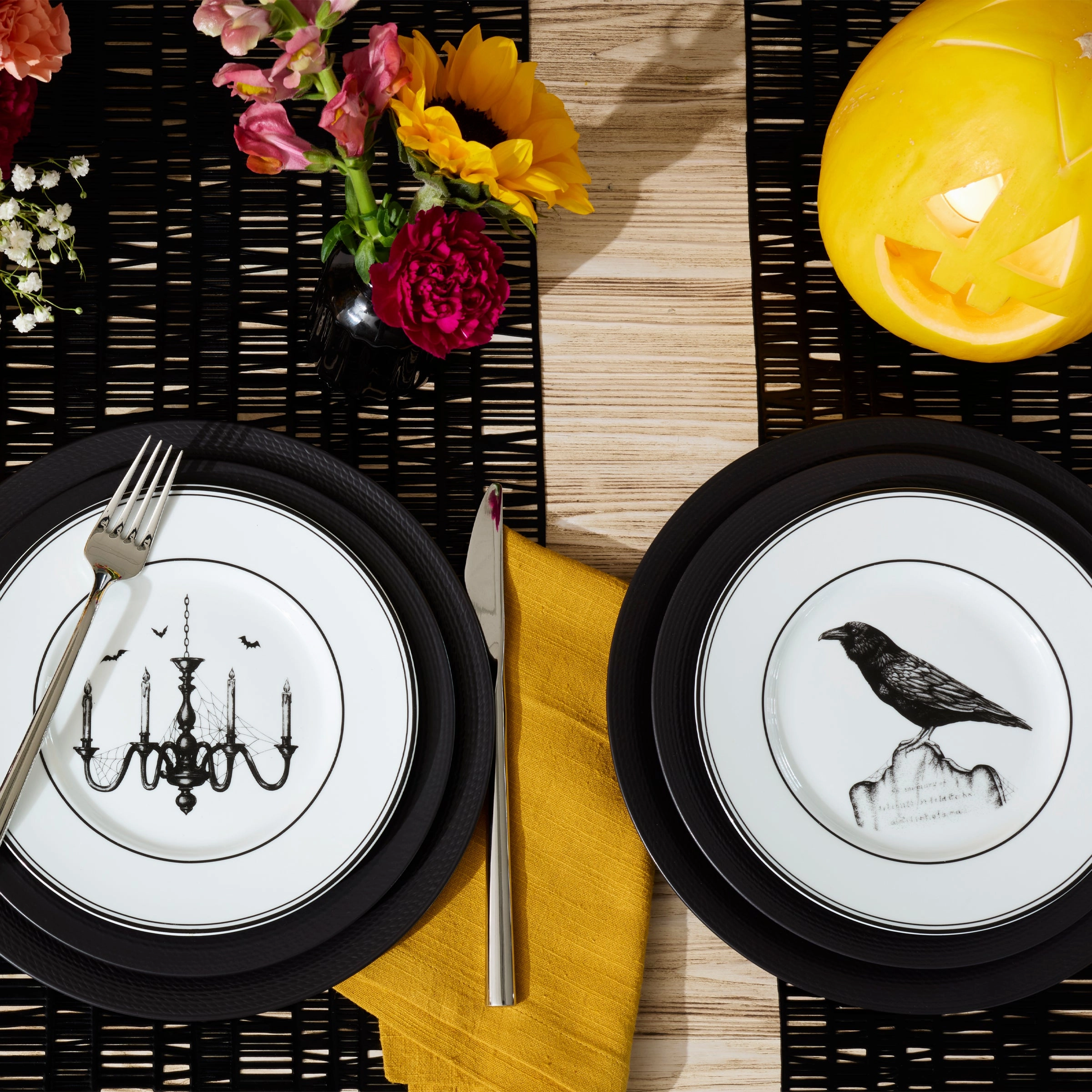 Vintage Halloween Dessert Plates - Set of 4