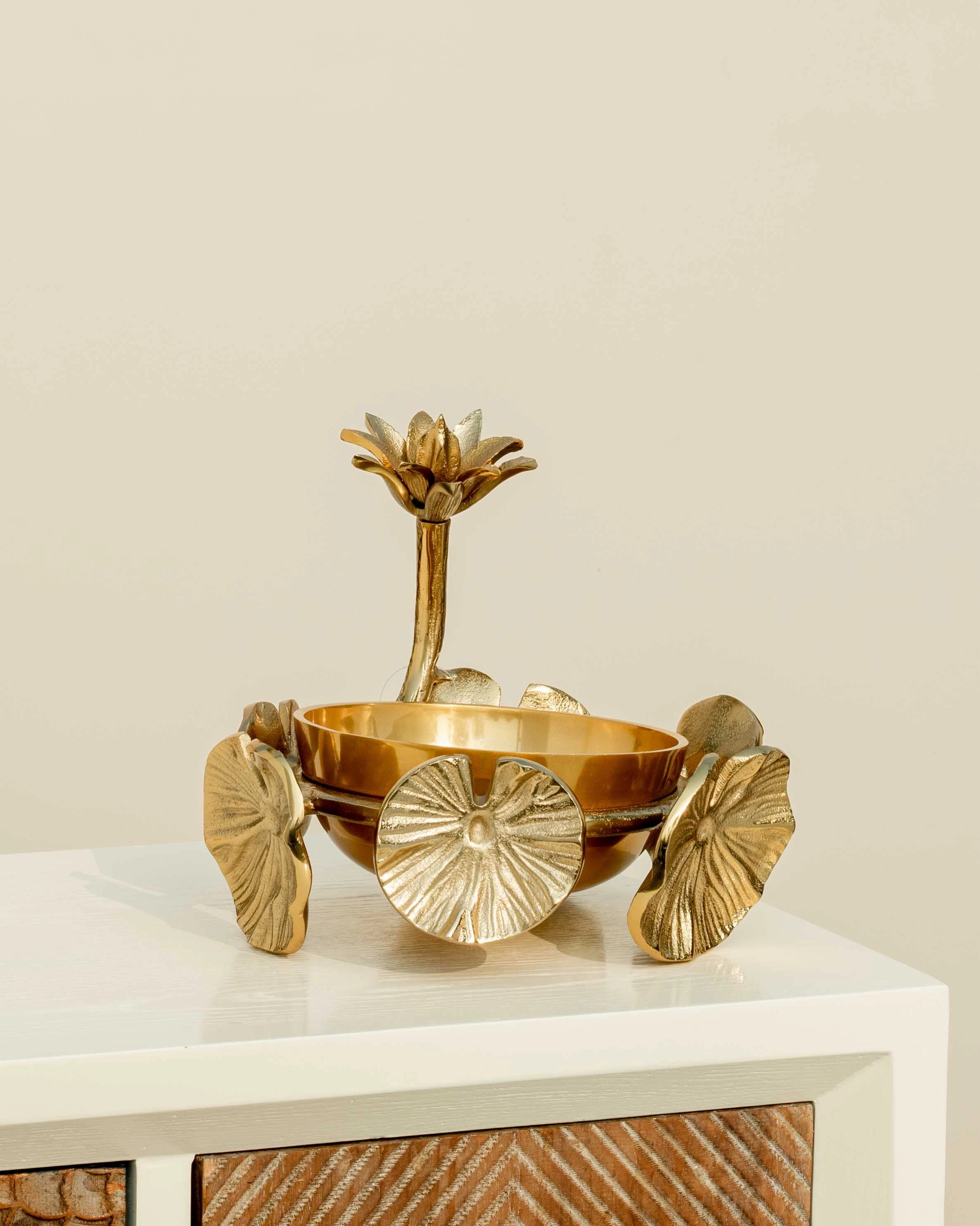 Water Lily Decorative Bowl