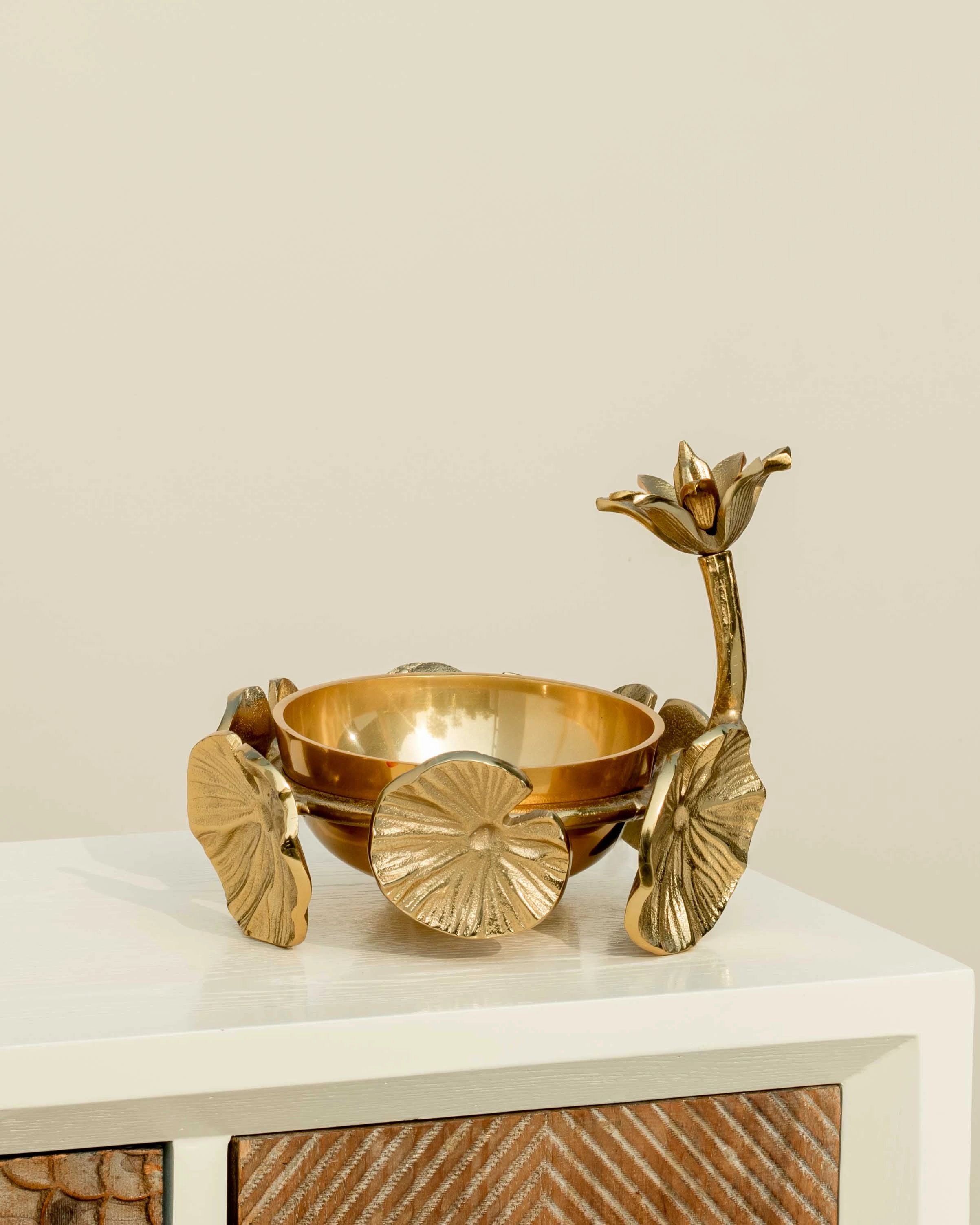 Water Lily Decorative Bowl