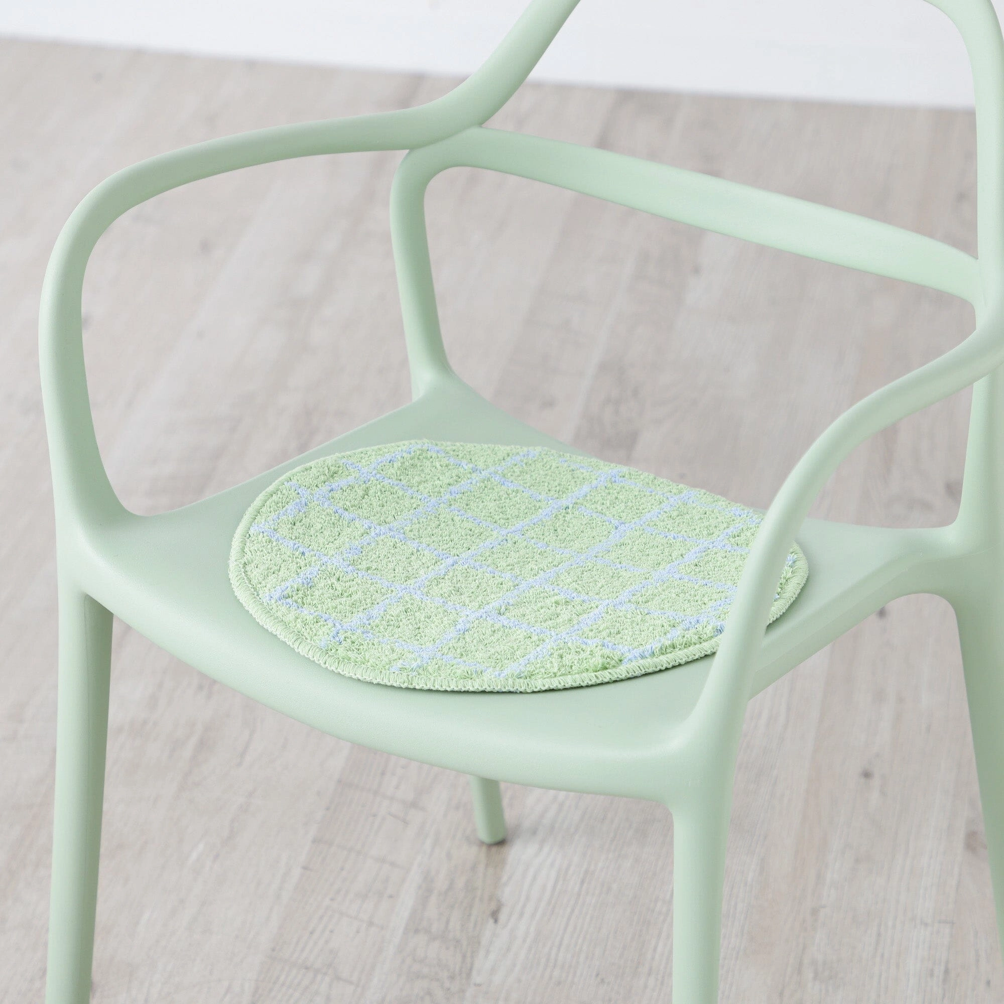 Windowpane Chair Pad 360 Light Green X Blue
