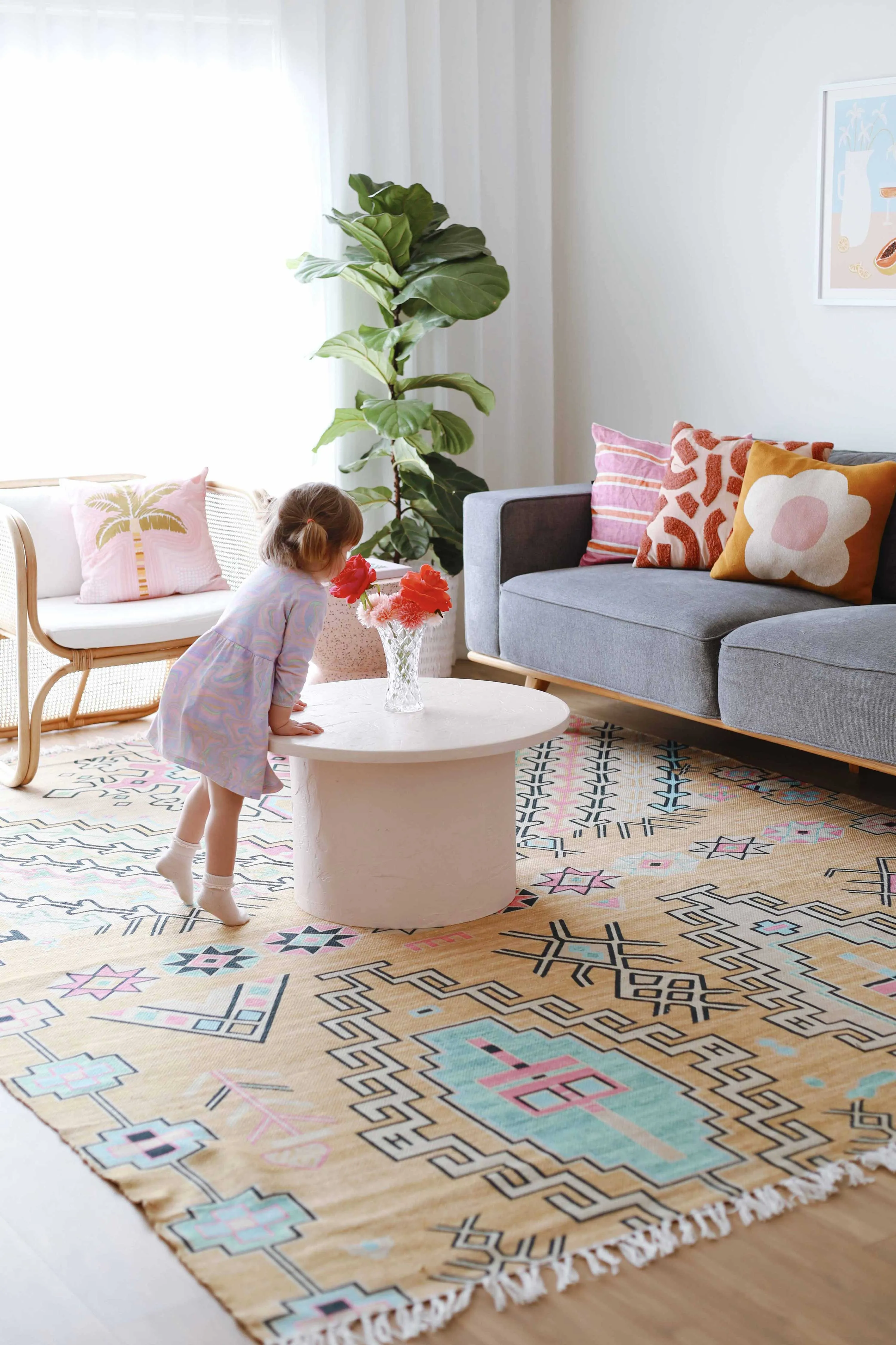 Zelda Cream Multi-Colour Abstract Tribal Indoor Outdoor Rug *NO RETURNS UNLESS FAULTY